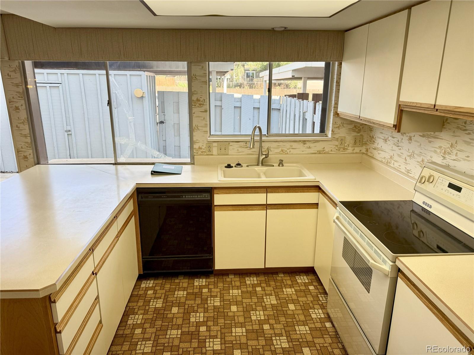 MLS Image #1 for 3916  constitution avenue ,colorado springs, Colorado