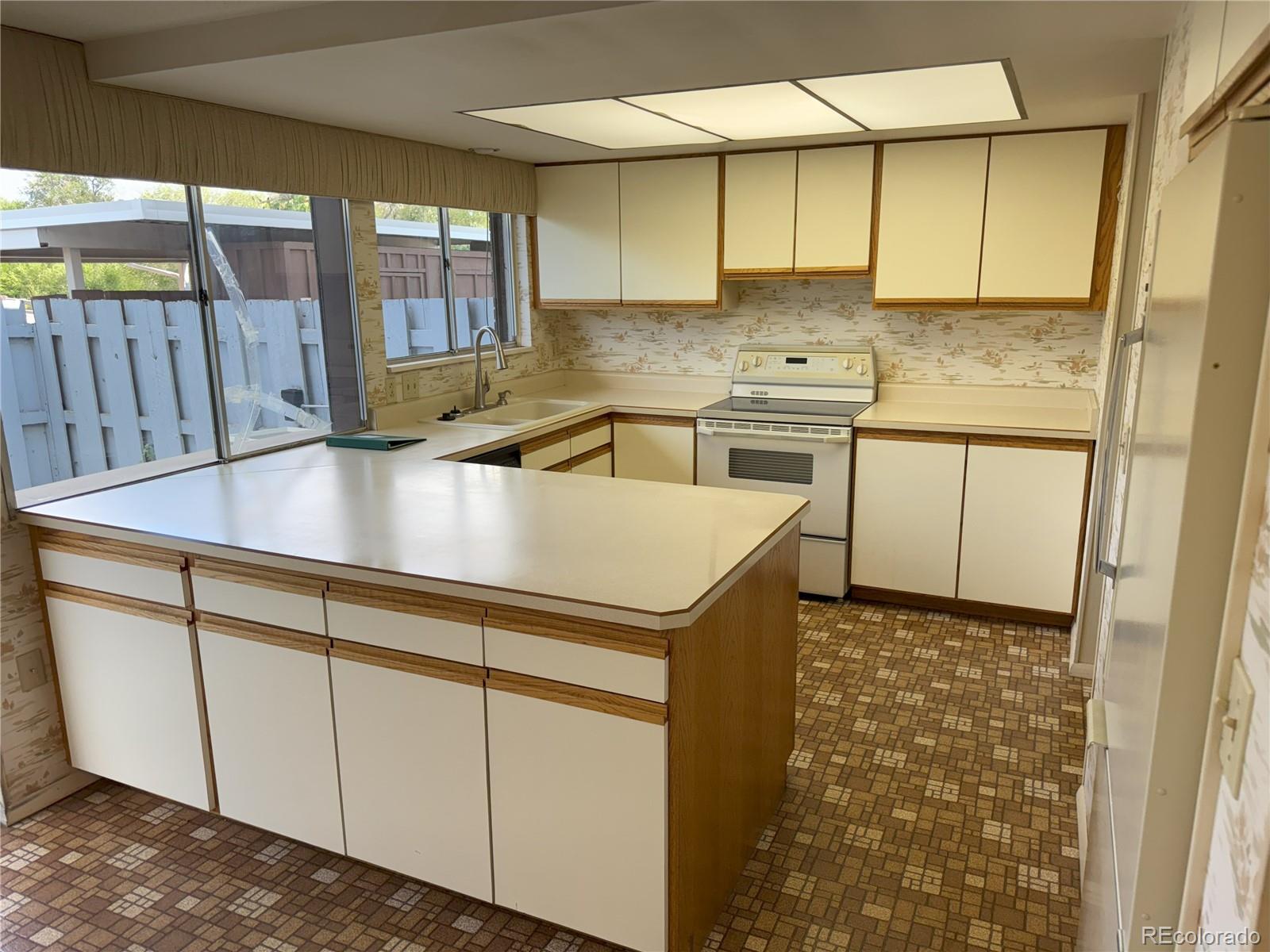 MLS Image #2 for 3916  constitution avenue ,colorado springs, Colorado