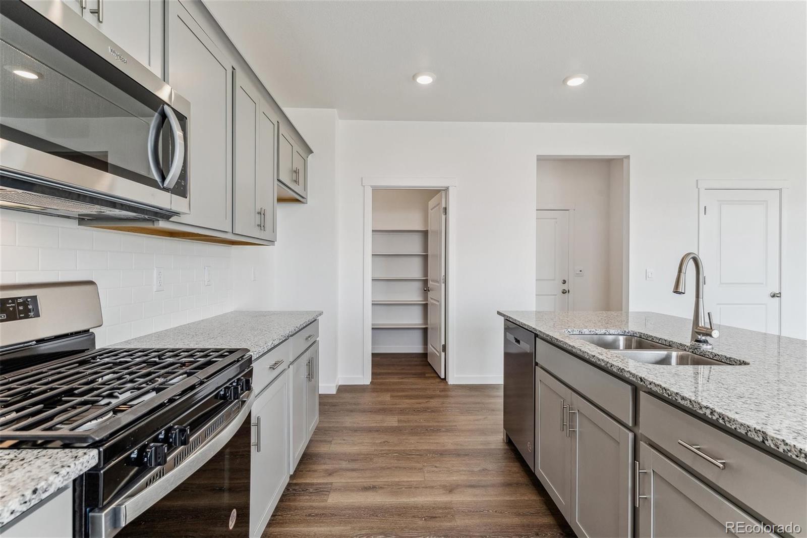 MLS Image #10 for 952  london way,severance, Colorado