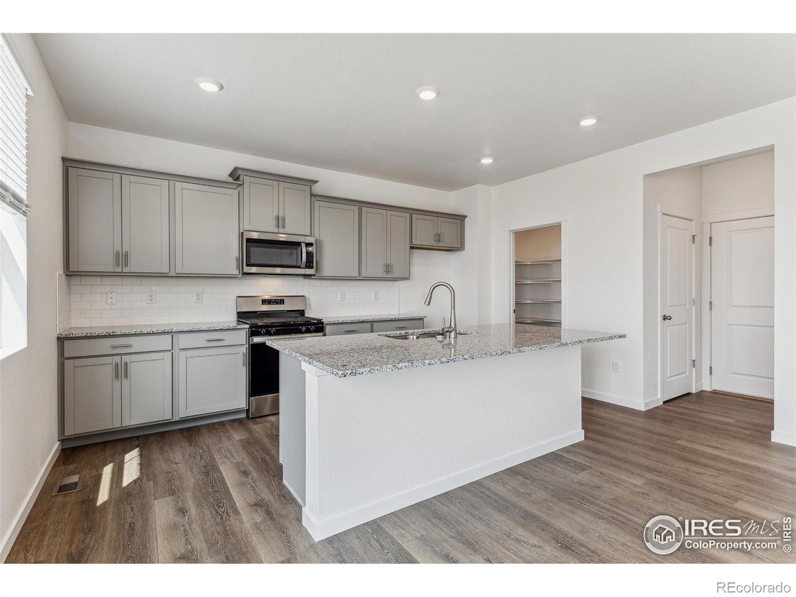 MLS Image #9 for 952  london way,severance, Colorado