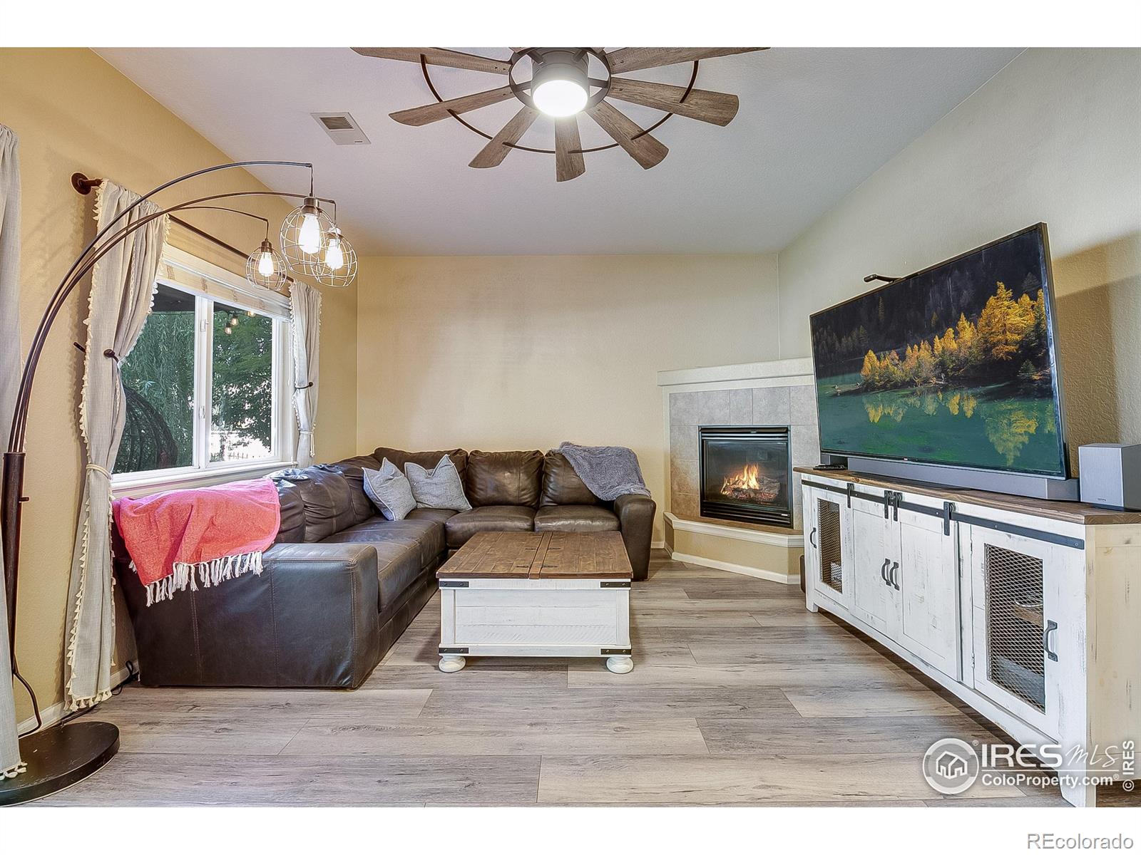 MLS Image #12 for 445  wrybill court,loveland, Colorado
