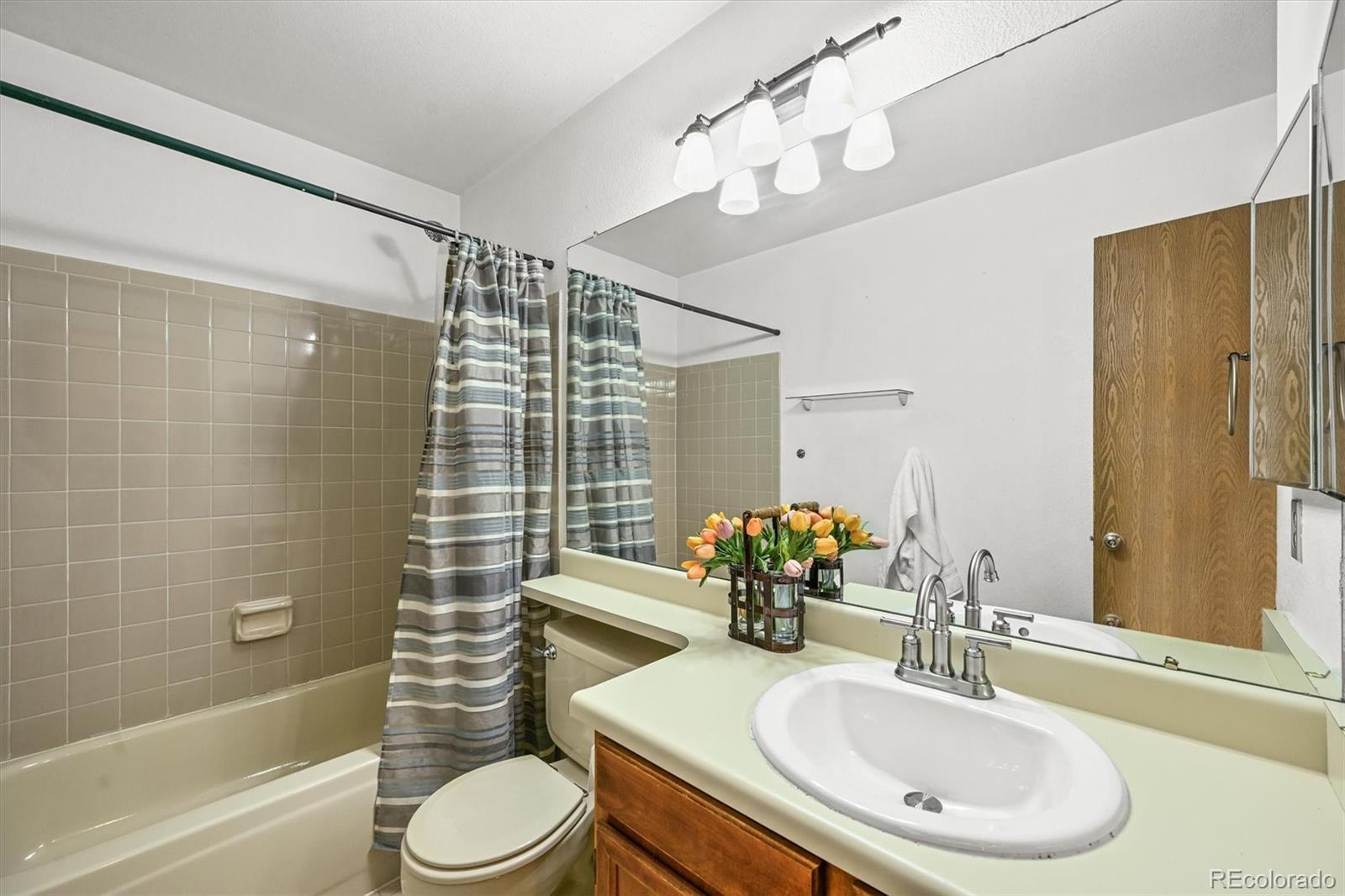 MLS Image #22 for 19543 e amherst drive,aurora, Colorado