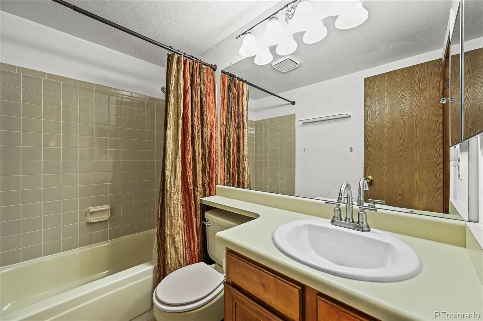 MLS Image #9 for 19543 e amherst drive,aurora, Colorado