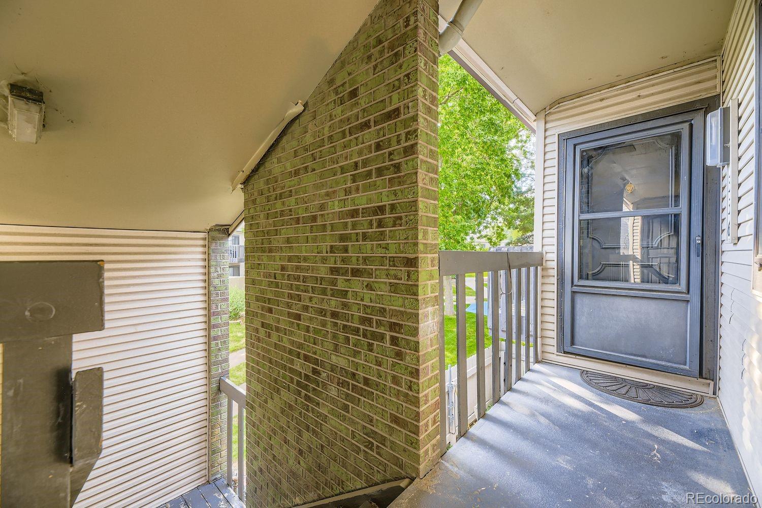 MLS Image #3 for 3550 s harlan street,denver, Colorado