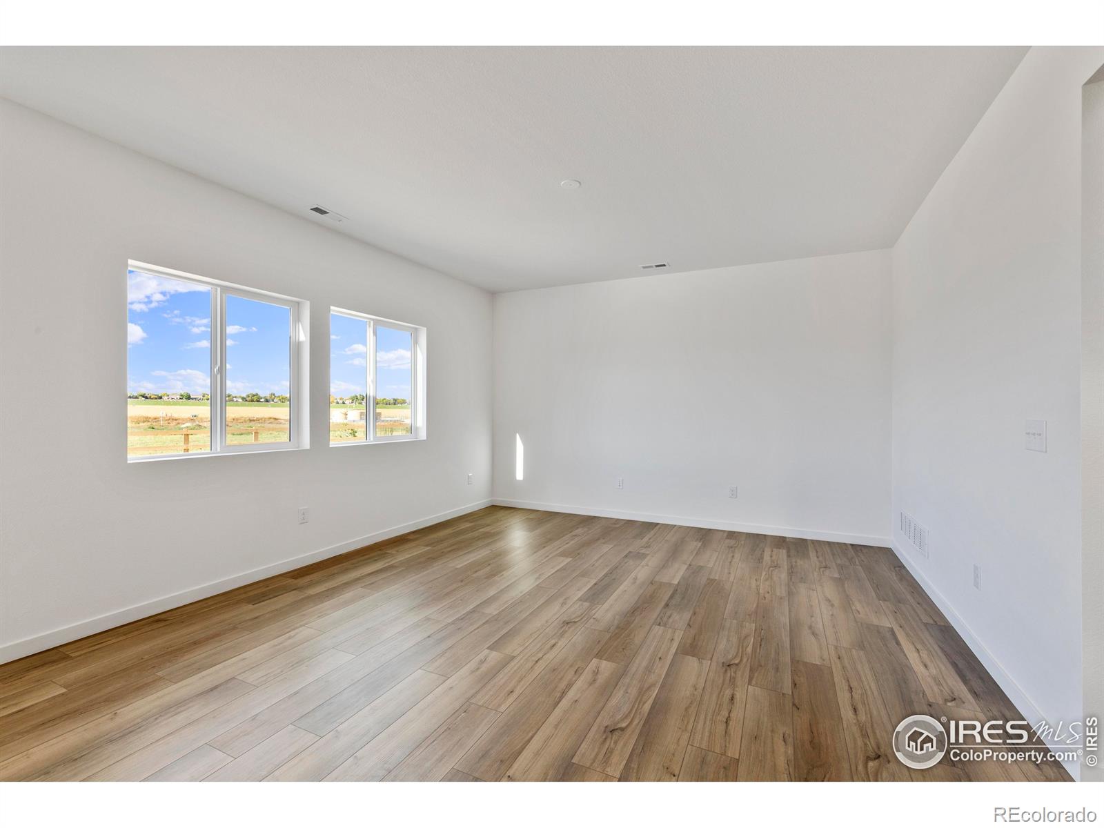 MLS Image #13 for 668  piedmontese street,johnstown, Colorado