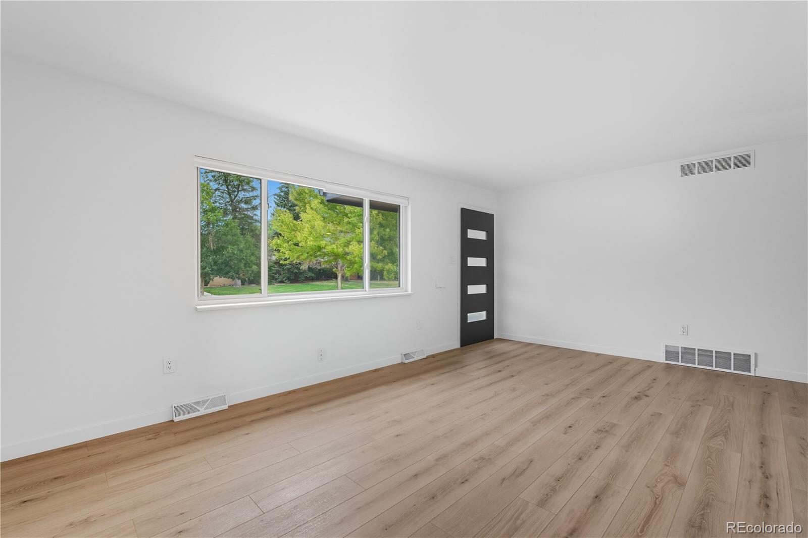 MLS Image #5 for 587  ursula street,aurora, Colorado