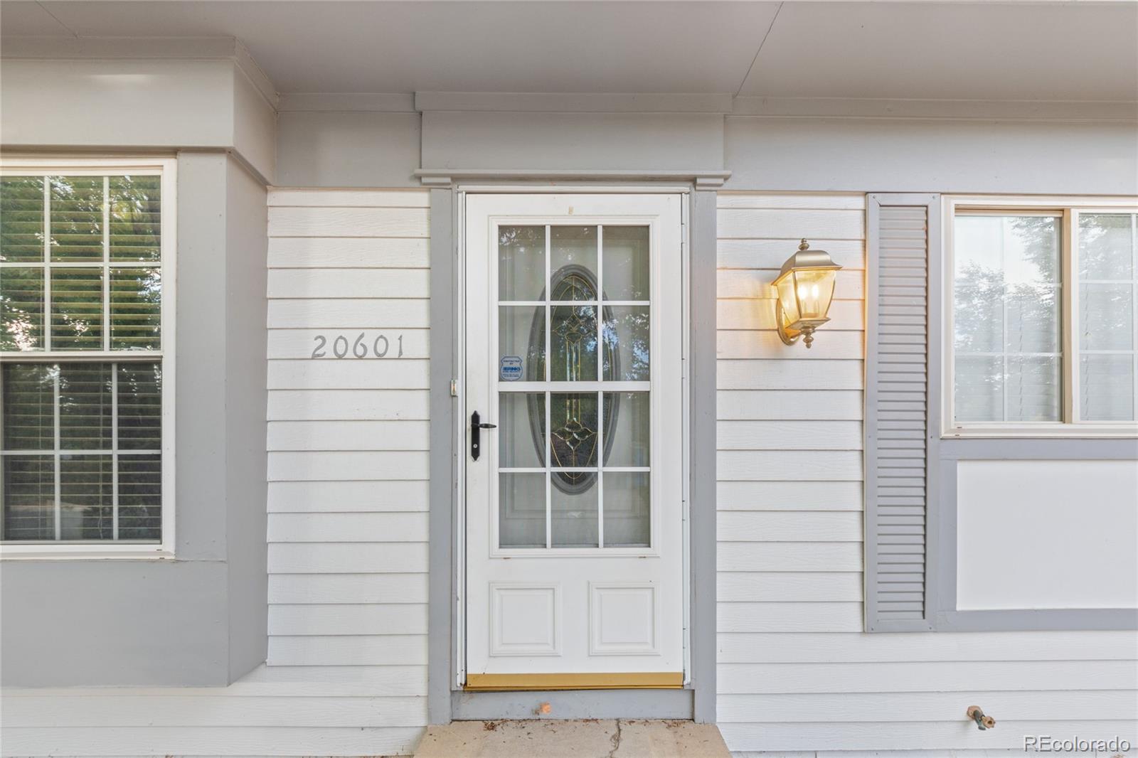 MLS Image #1 for 20601 e buchanan drive,aurora, Colorado