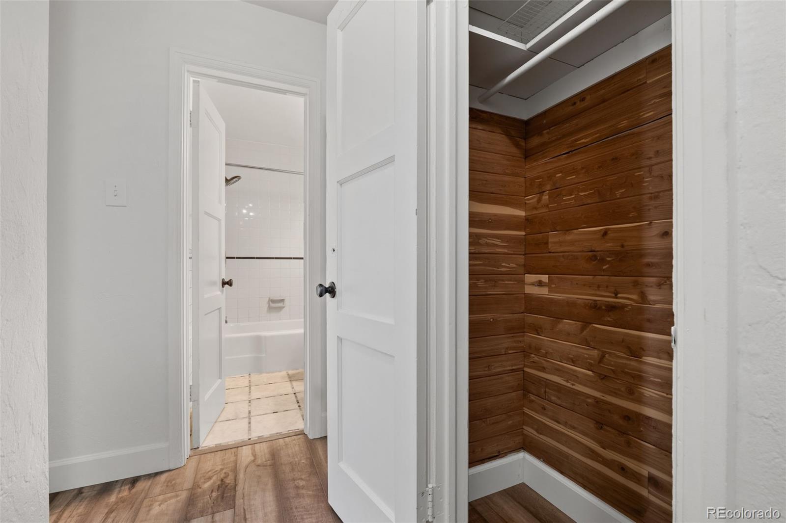 MLS Image #10 for 525  jackson street 301,denver, Colorado