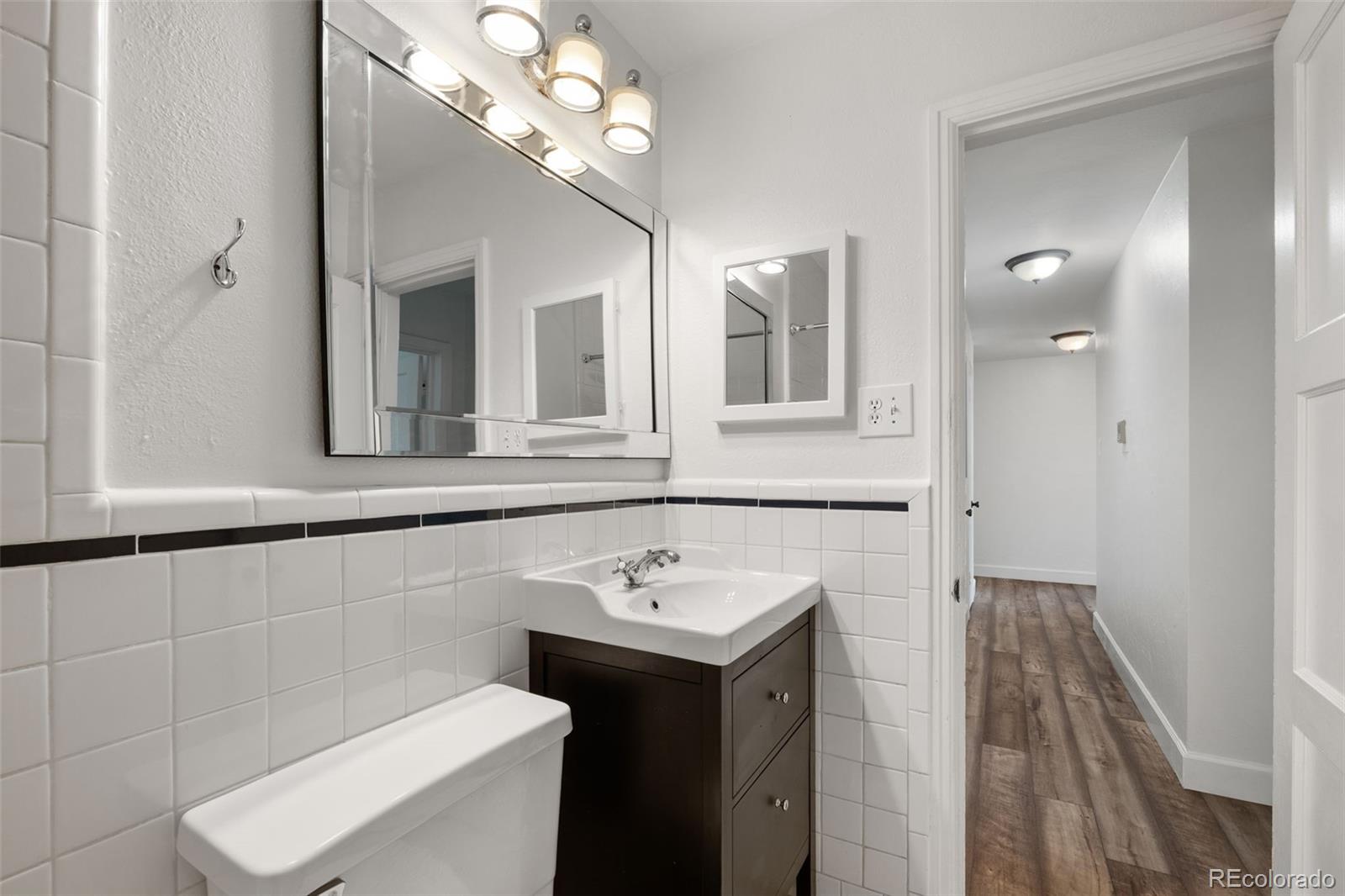 MLS Image #12 for 525  jackson street 301,denver, Colorado
