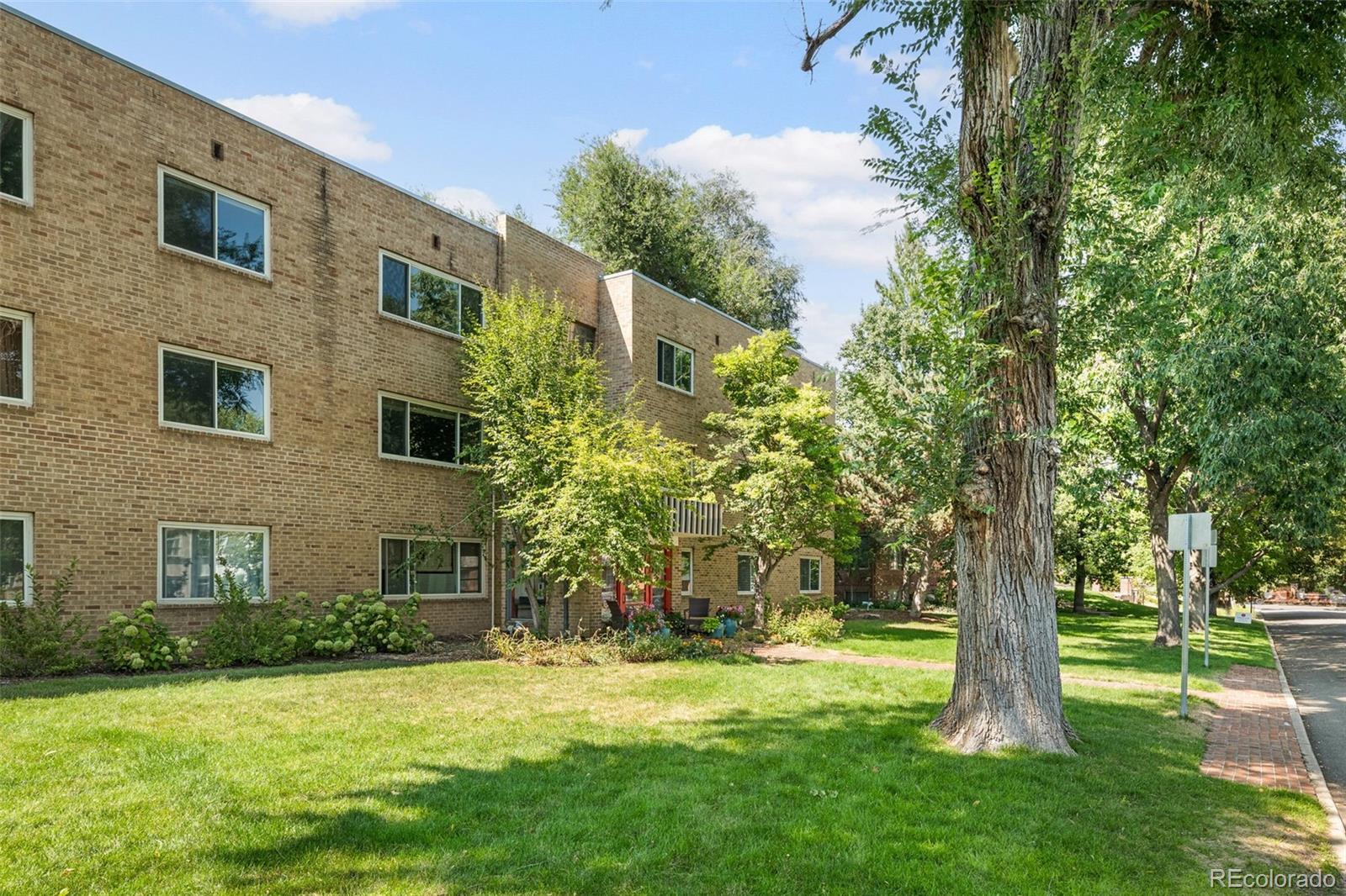 MLS Image #17 for 525  jackson street 301,denver, Colorado
