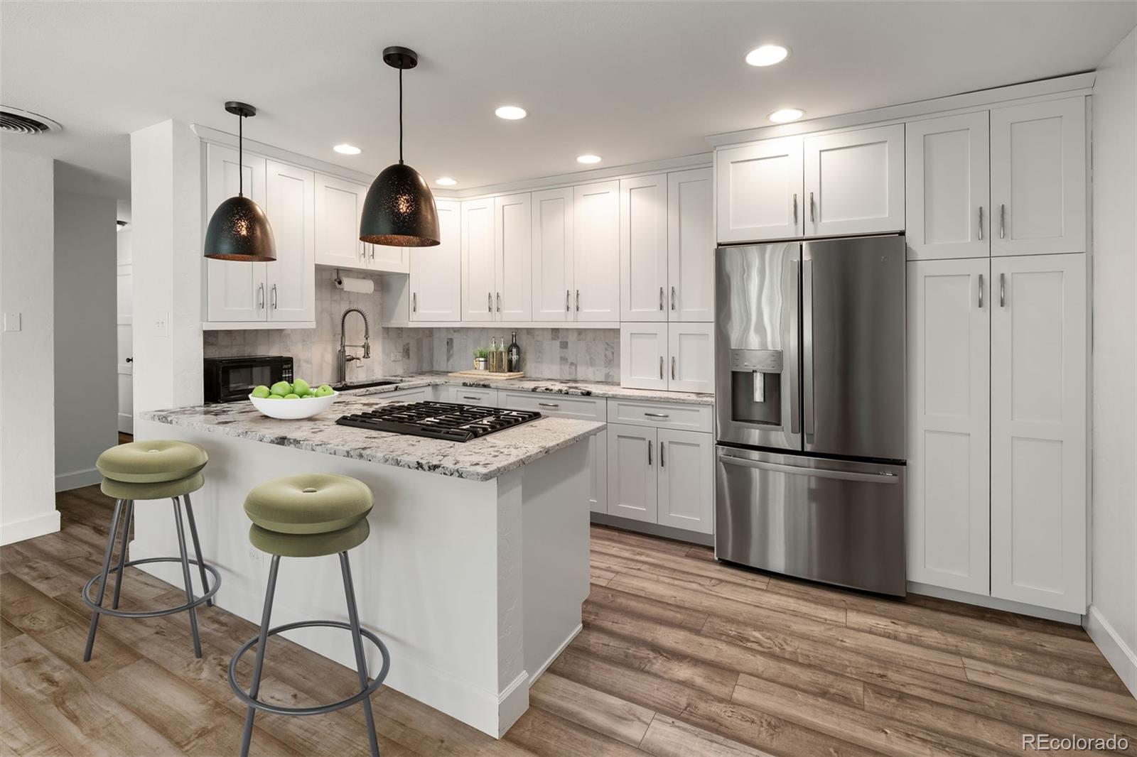 MLS Image #3 for 525  jackson street 301,denver, Colorado