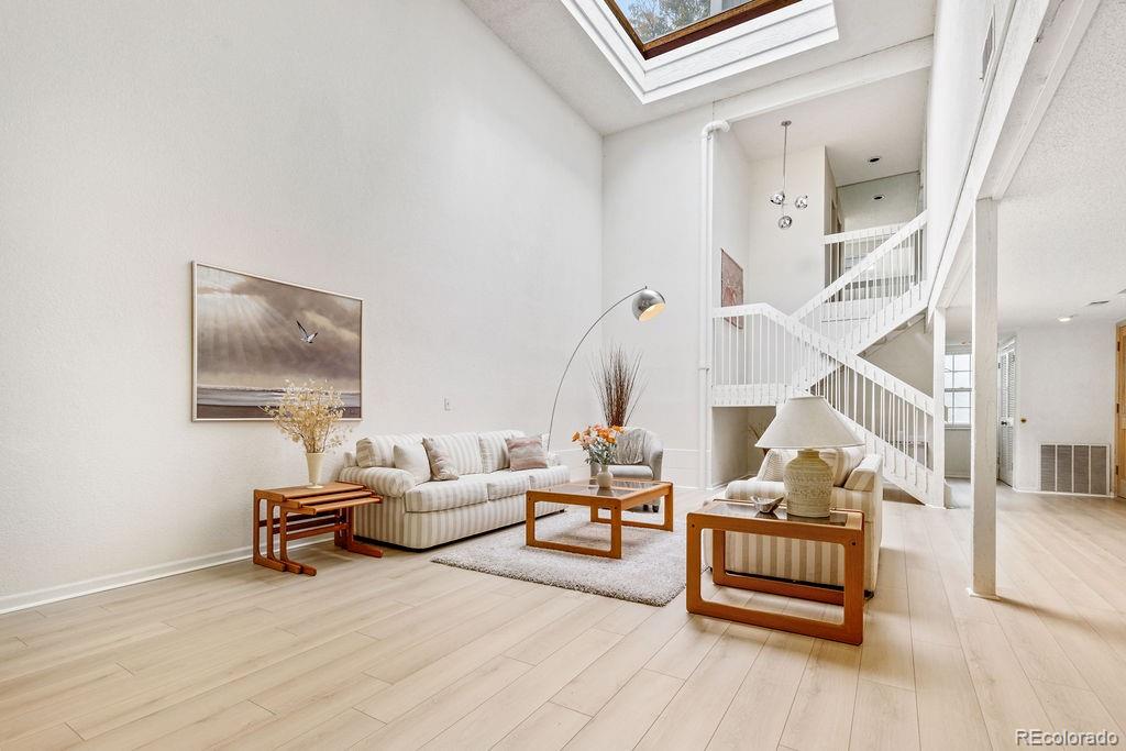 MLS Image #12 for 2770 s elmira street,denver, Colorado