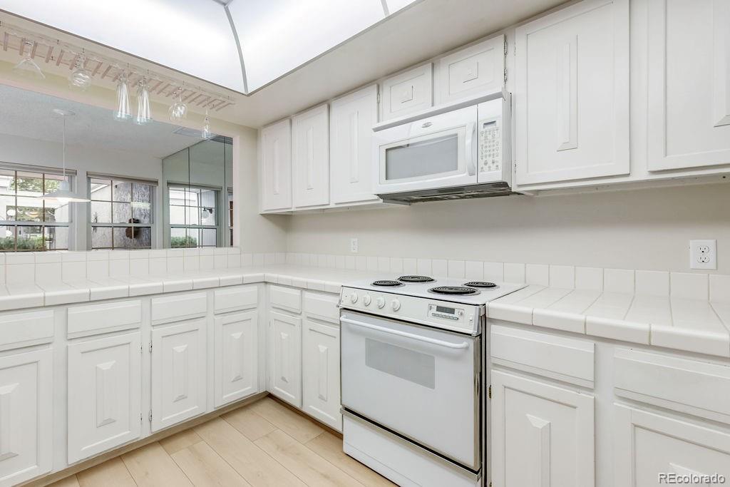 MLS Image #18 for 2770 s elmira street,denver, Colorado