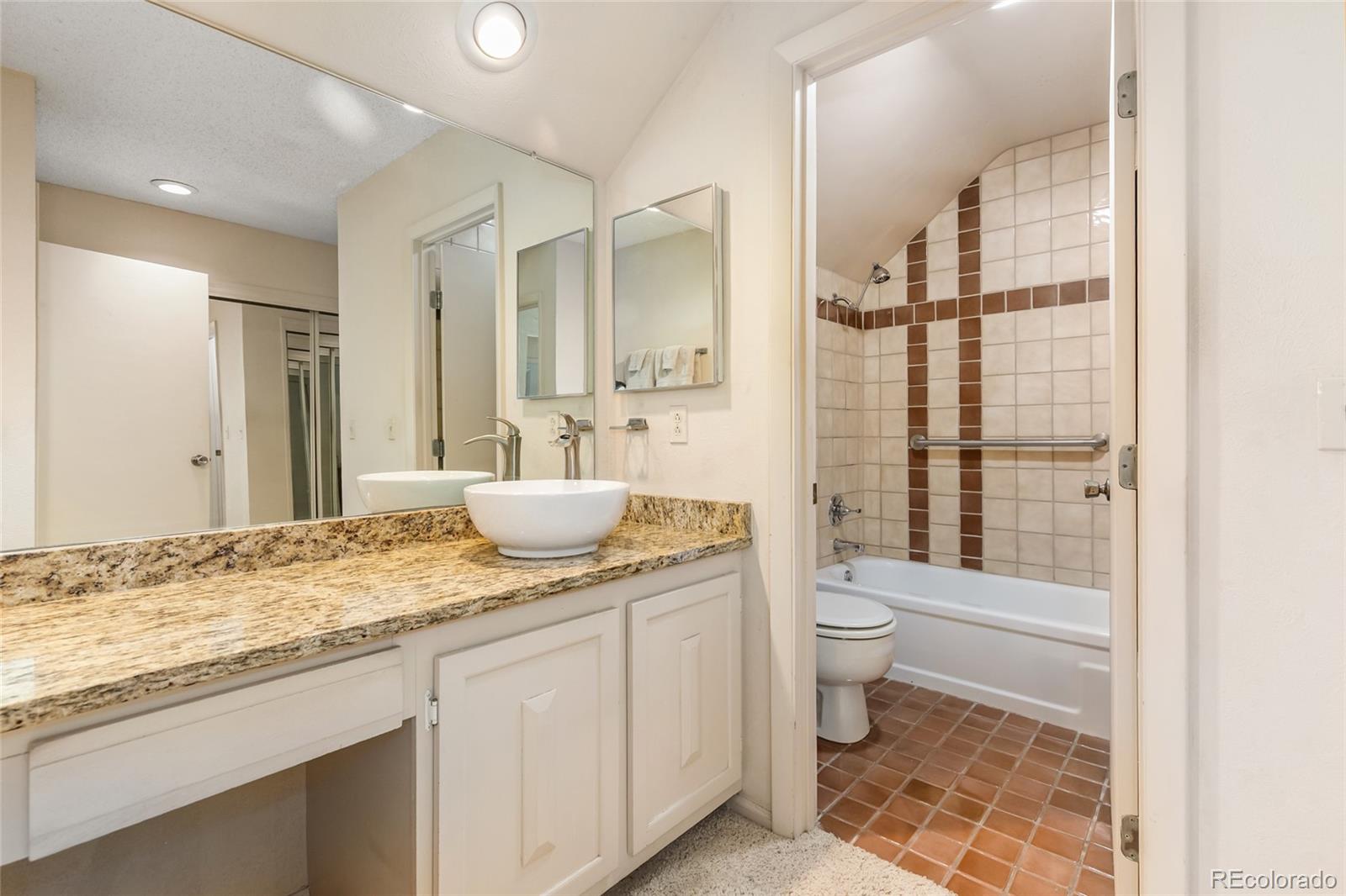 MLS Image #36 for 2770 s elmira street,denver, Colorado