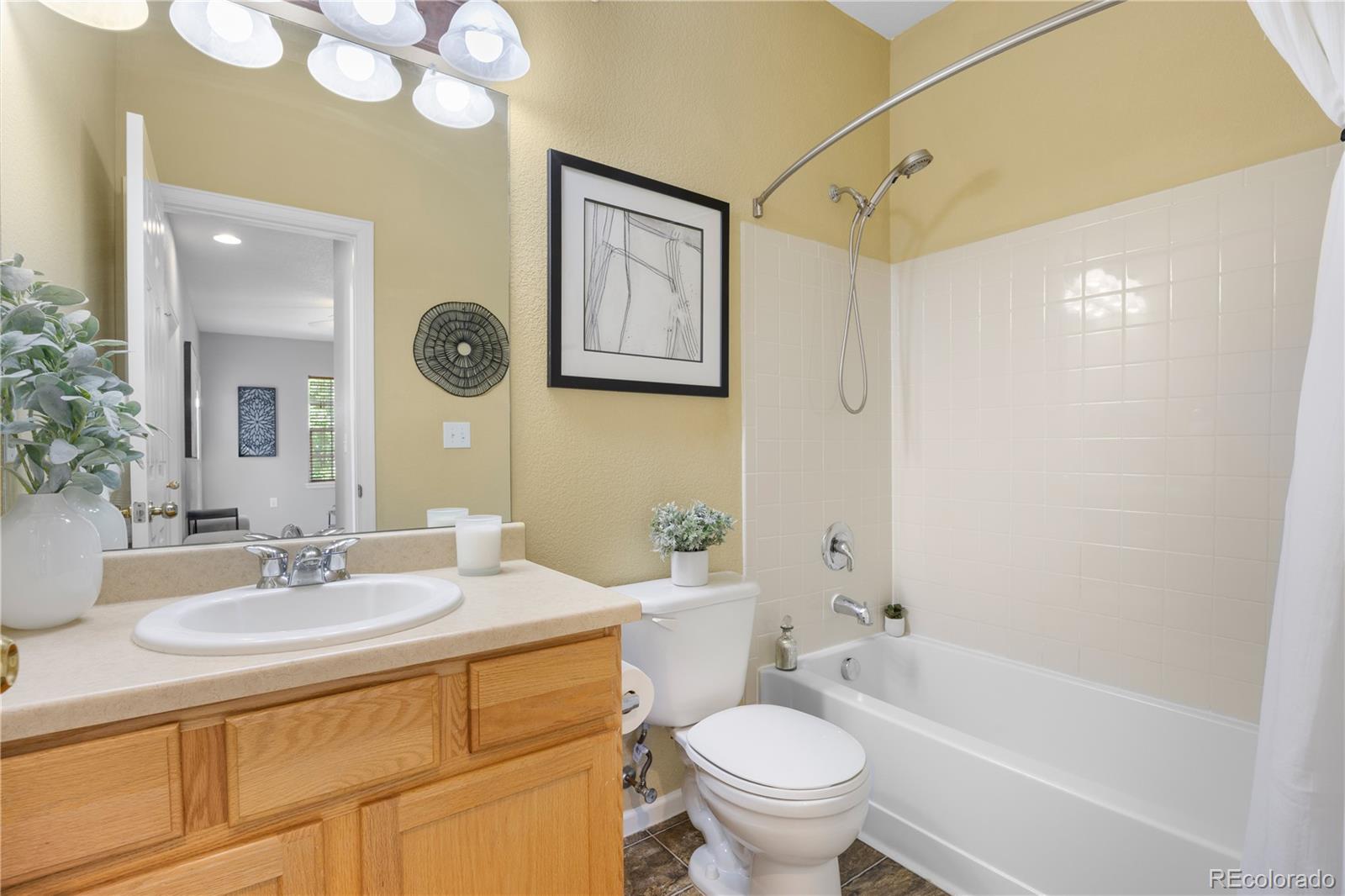 MLS Image #27 for 8992 e 24th place 101,denver, Colorado