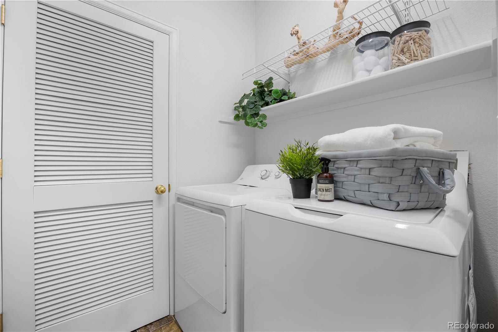 MLS Image #28 for 8992 e 24th place 101,denver, Colorado
