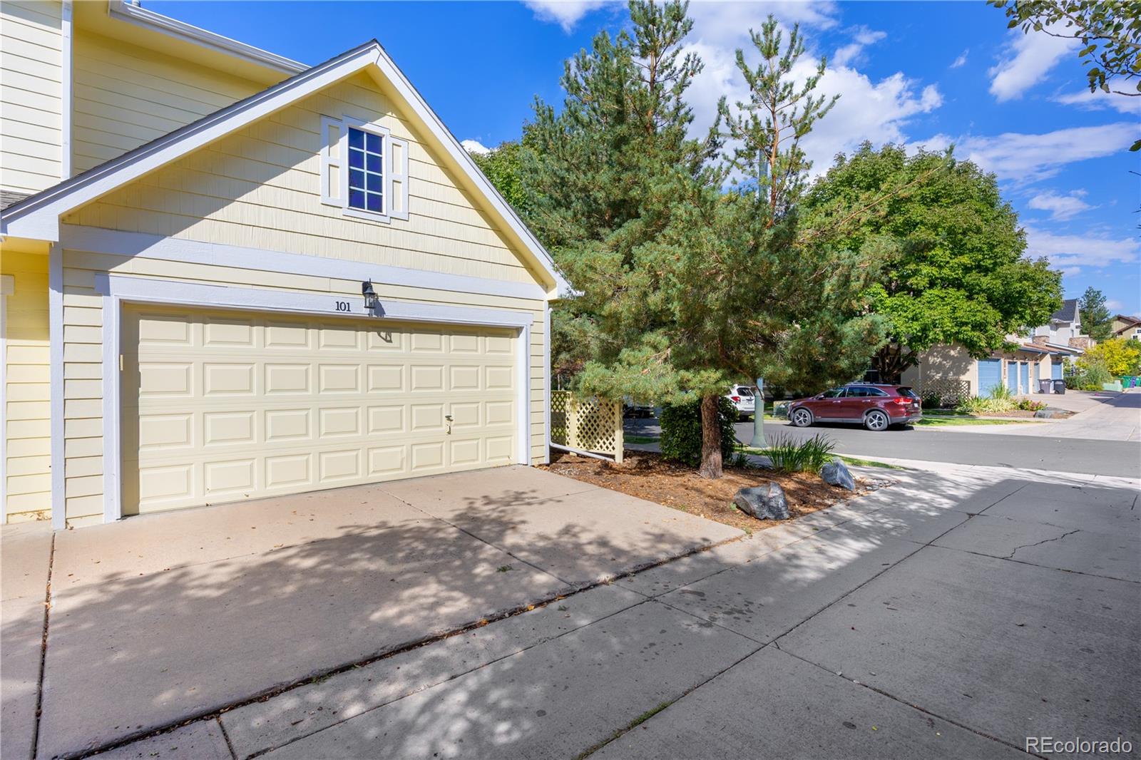 MLS Image #29 for 8992 e 24th place 101,denver, Colorado