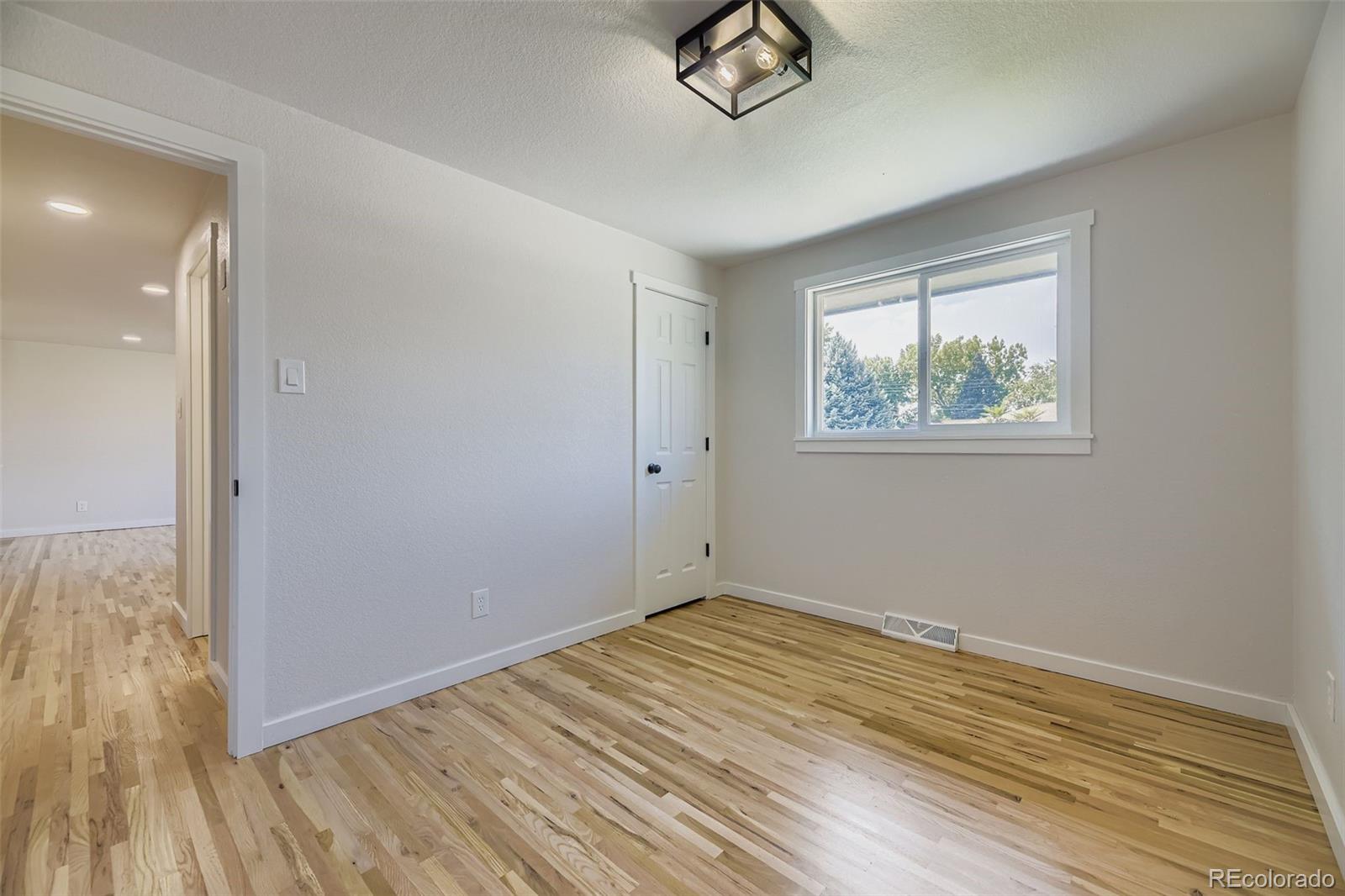 MLS Image #14 for 3722 s green court,englewood, Colorado