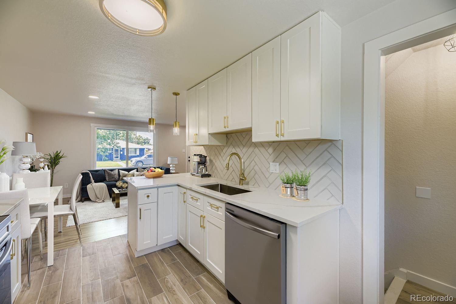 MLS Image #28 for 3722 s green court,englewood, Colorado