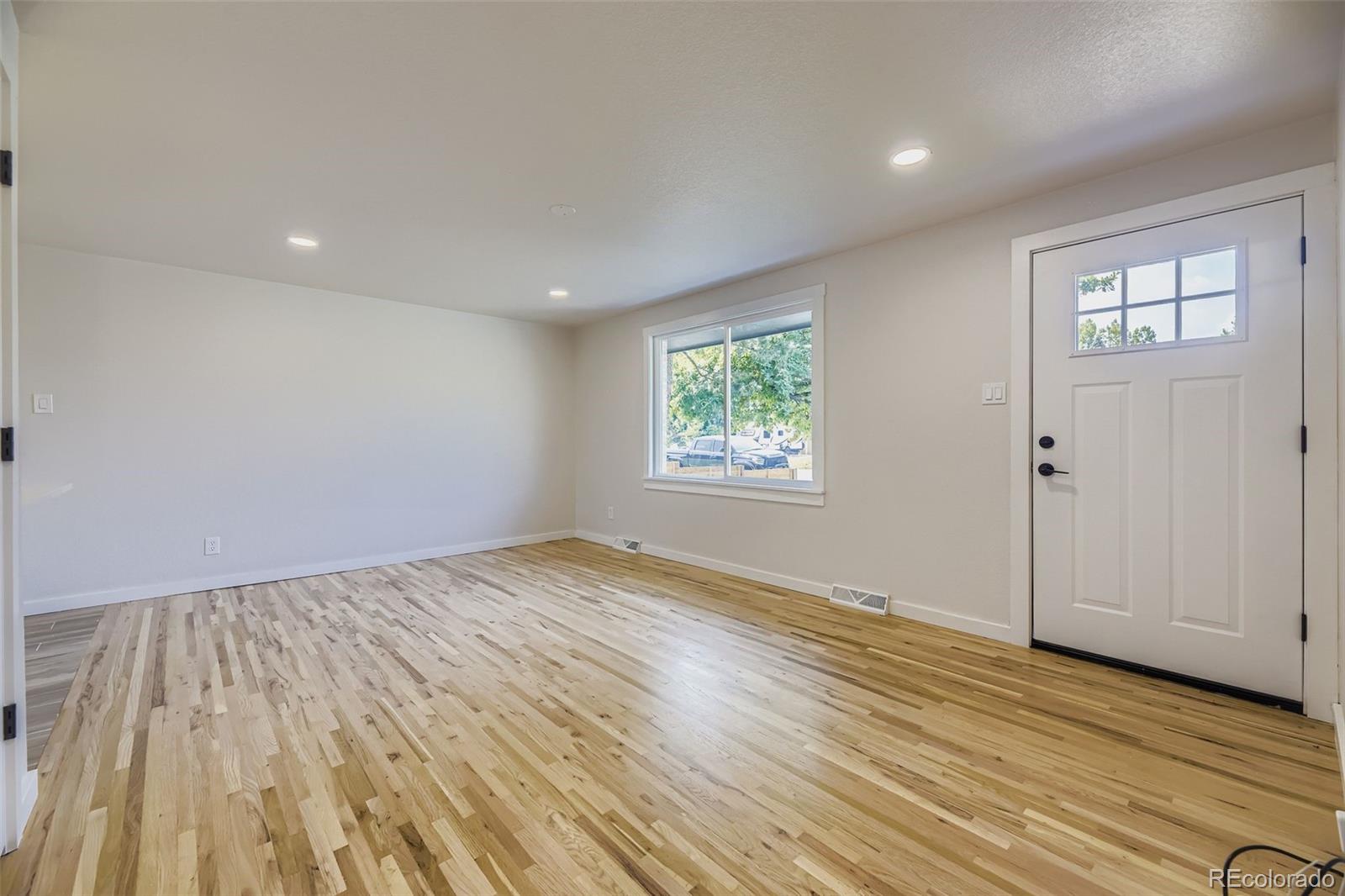 MLS Image #4 for 3722 s green court,englewood, Colorado