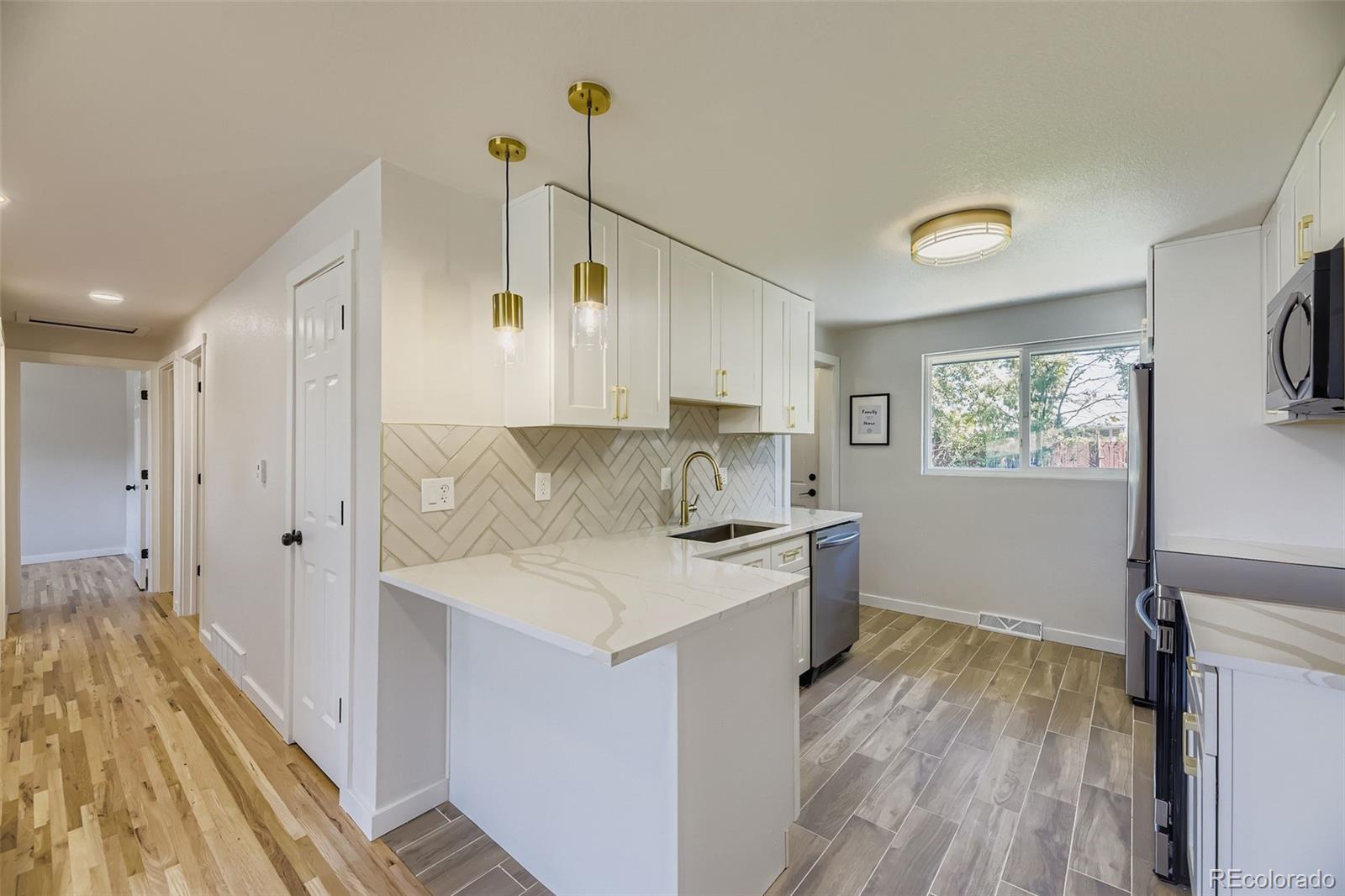 MLS Image #7 for 3722 s green court,englewood, Colorado