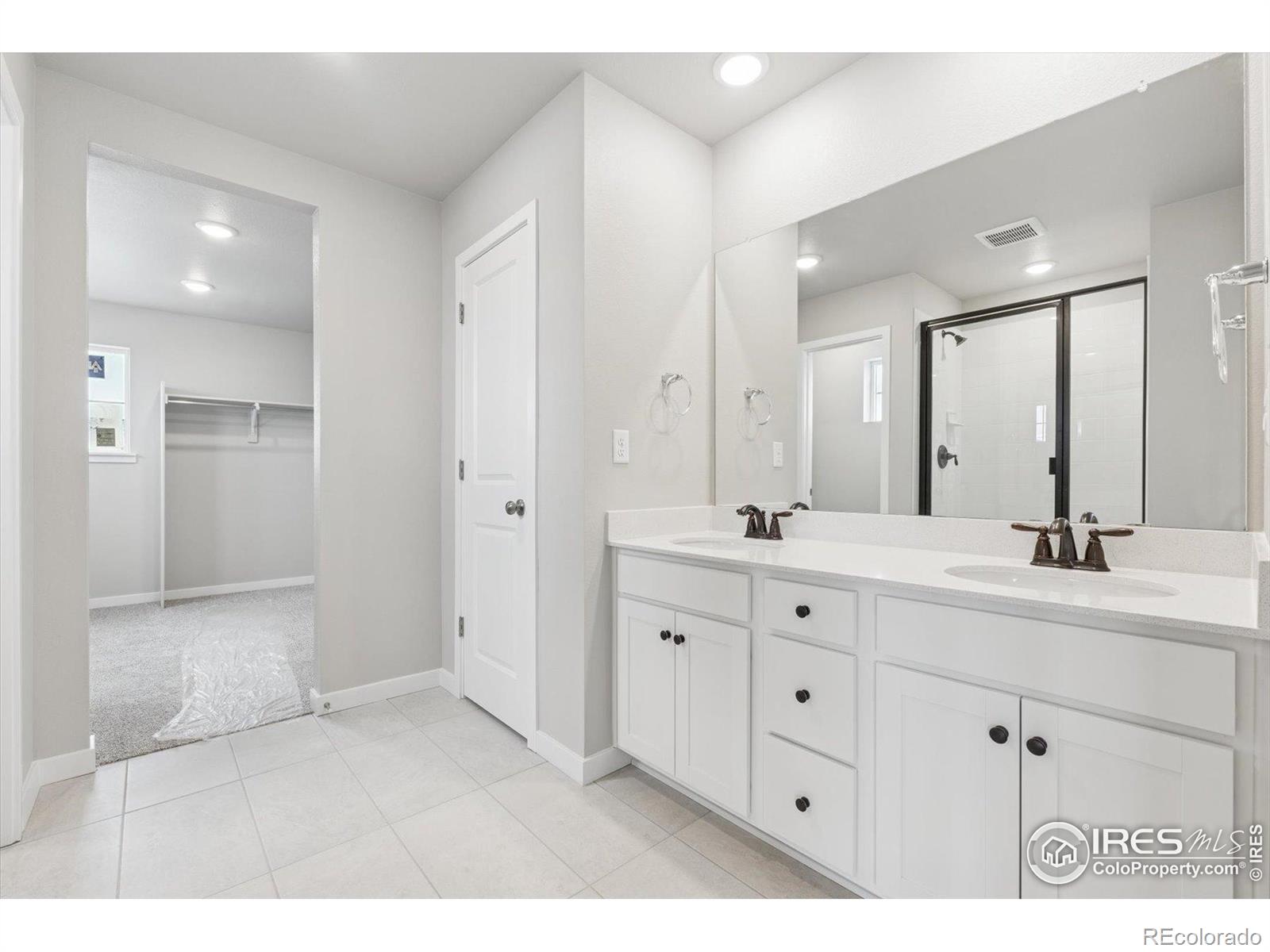 MLS Image #15 for 924  harvard street,johnstown, Colorado