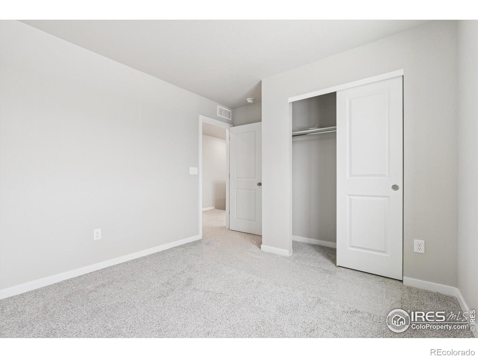 MLS Image #19 for 924  harvard street,johnstown, Colorado