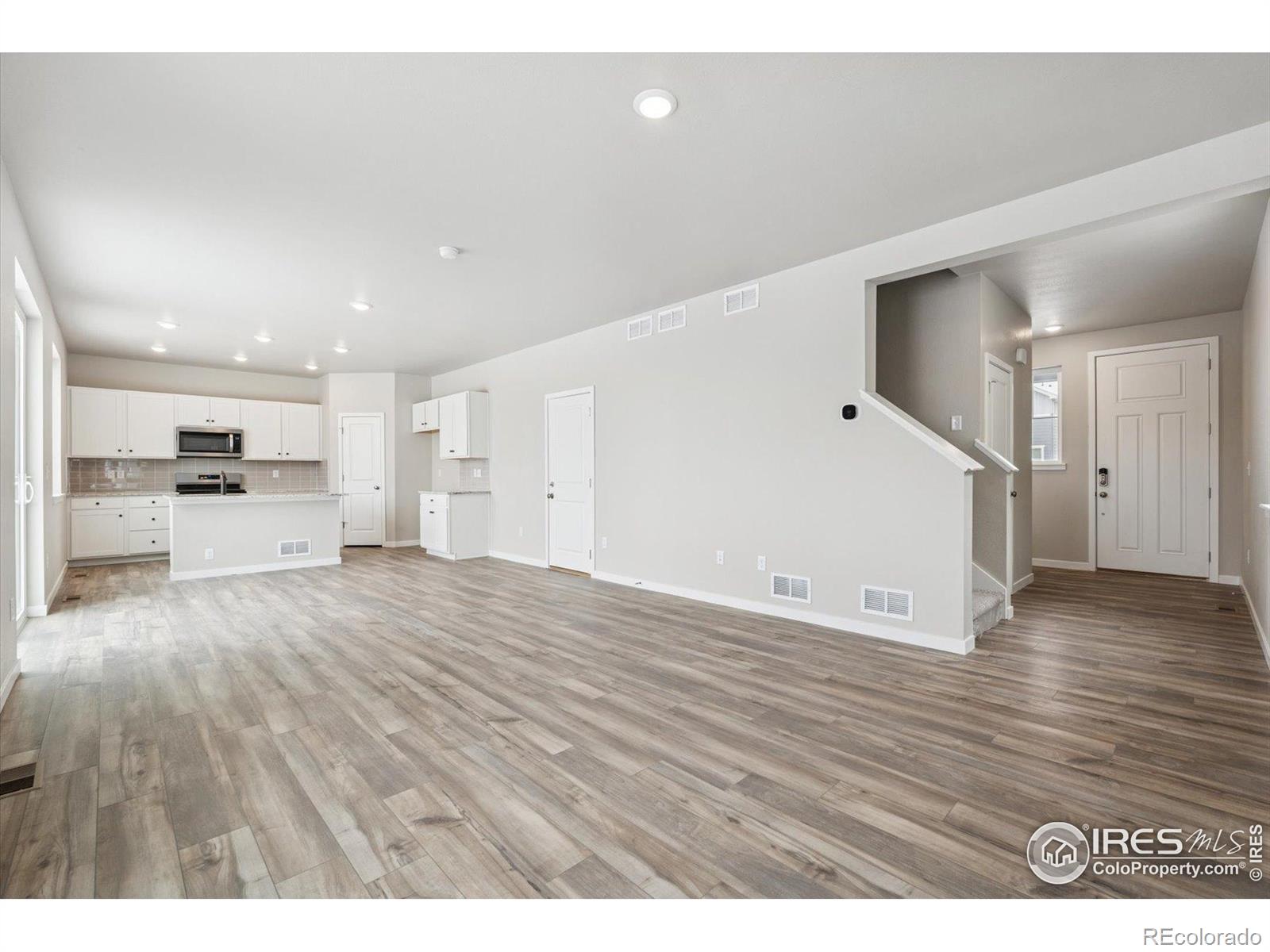 MLS Image #2 for 924  harvard street,johnstown, Colorado
