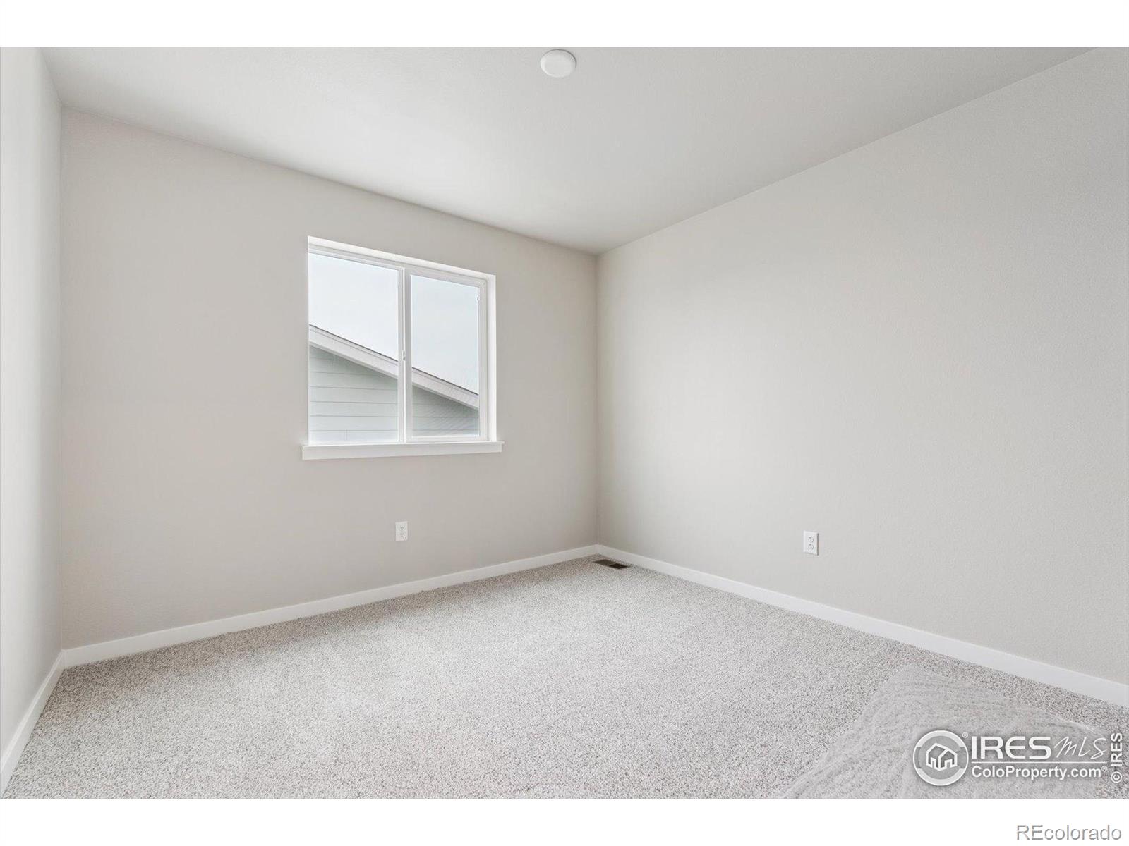 MLS Image #21 for 924  harvard street,johnstown, Colorado
