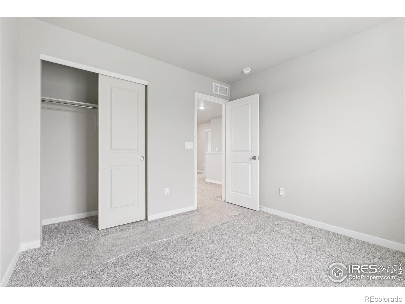 MLS Image #23 for 924  harvard street,johnstown, Colorado