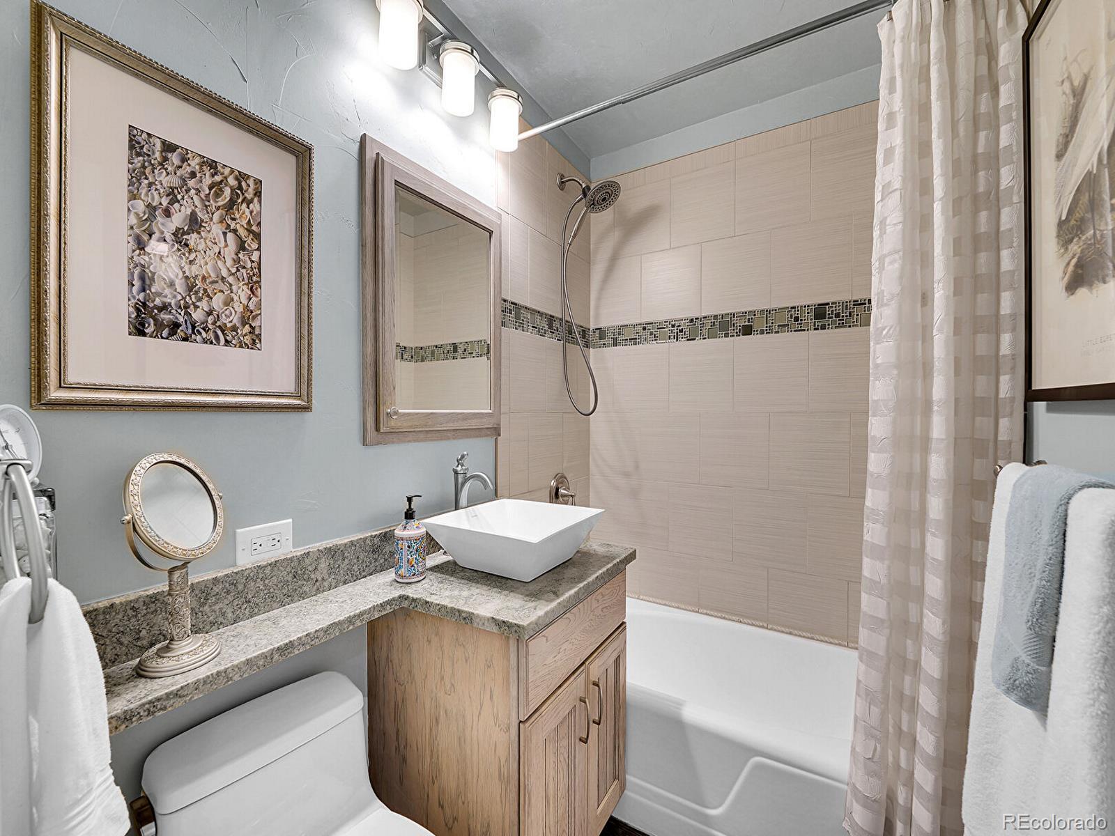 MLS Image #14 for 2835 s university boulevard,denver, Colorado