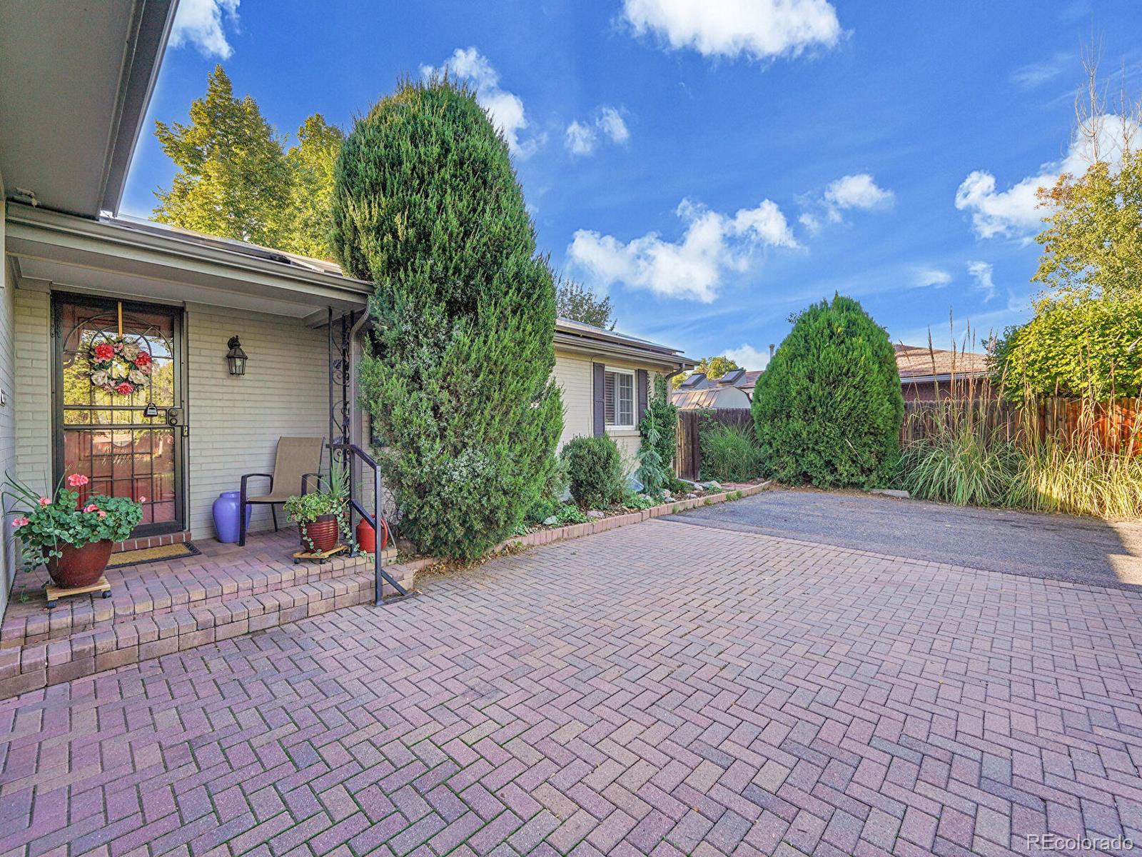 MLS Image #2 for 2835 s university boulevard,denver, Colorado
