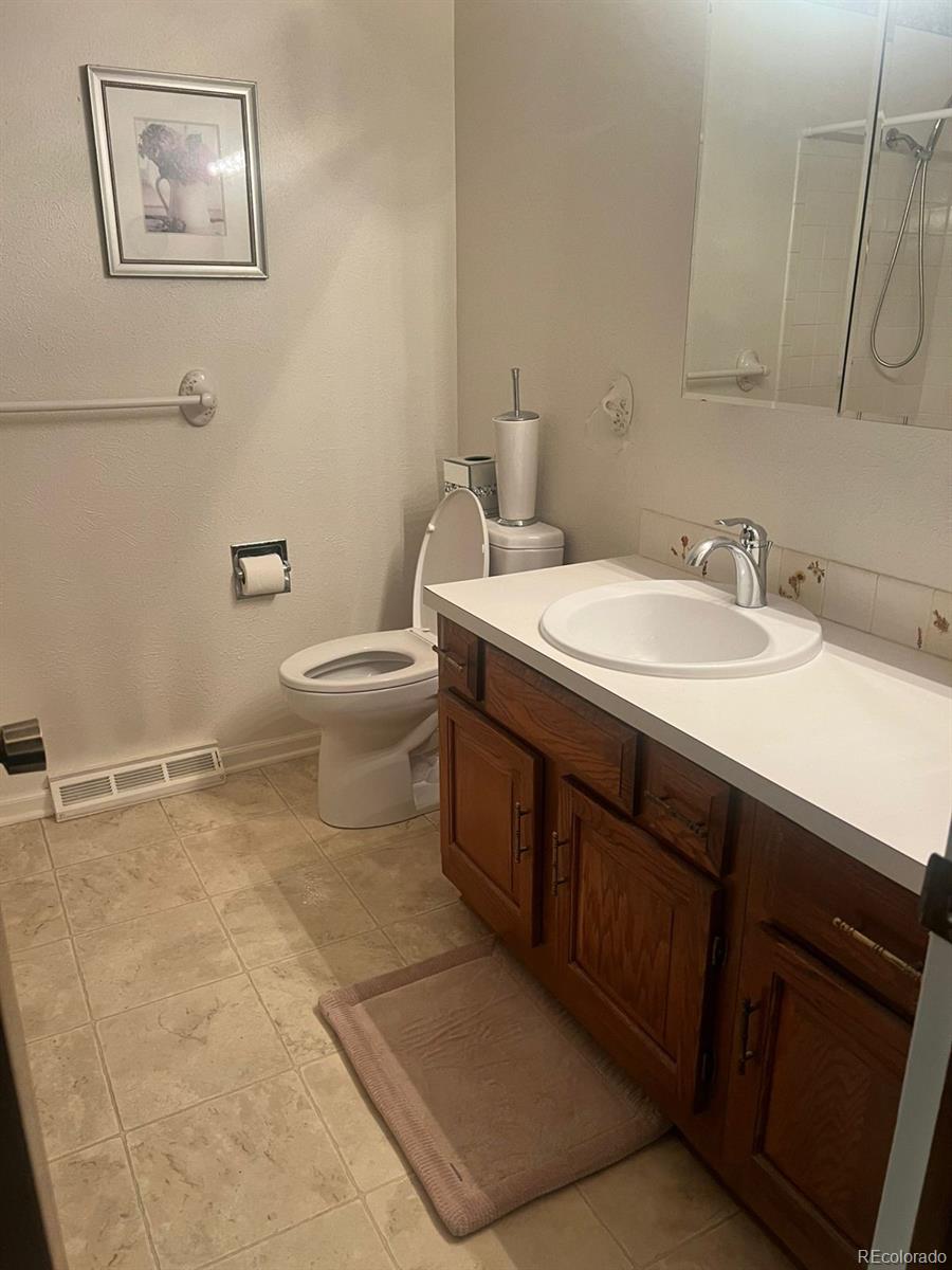 MLS Image #7 for 7764 s poplar way,centennial, Colorado