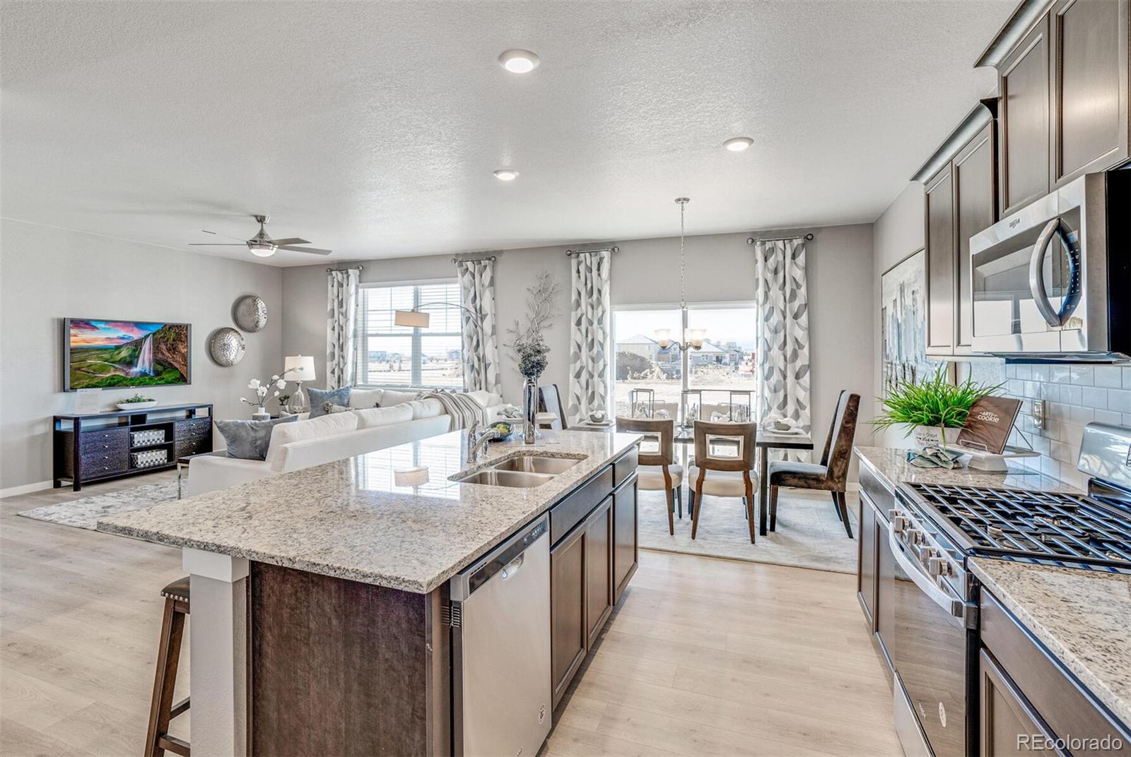 MLS Image #13 for 946  london way,severance, Colorado