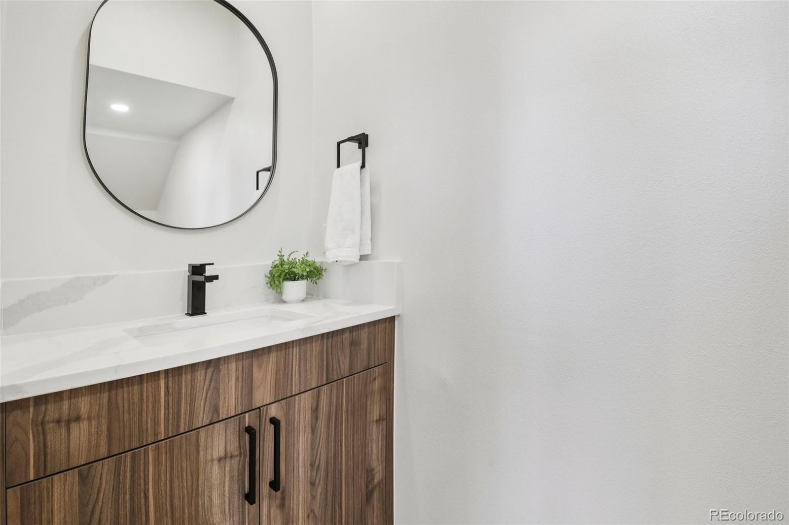 MLS Image #13 for 2109 s cherokee street,denver, Colorado