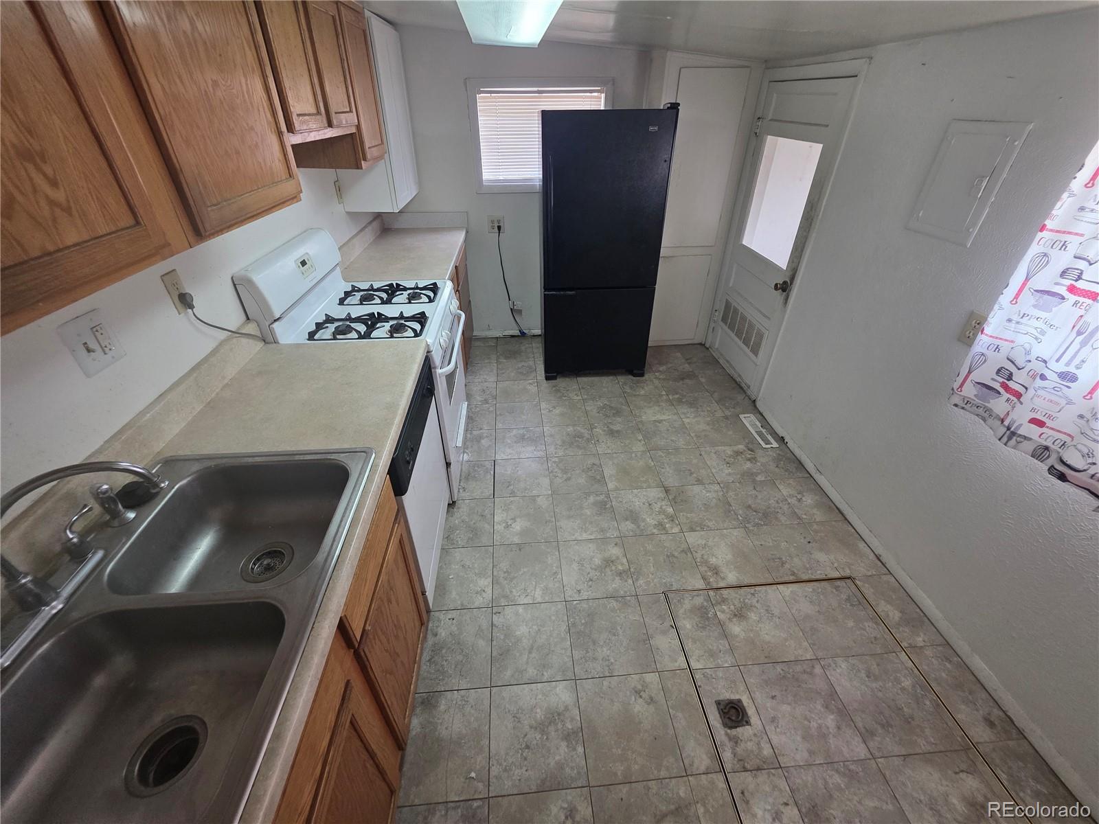 MLS Image #10 for 3092 w alaska place,denver, Colorado
