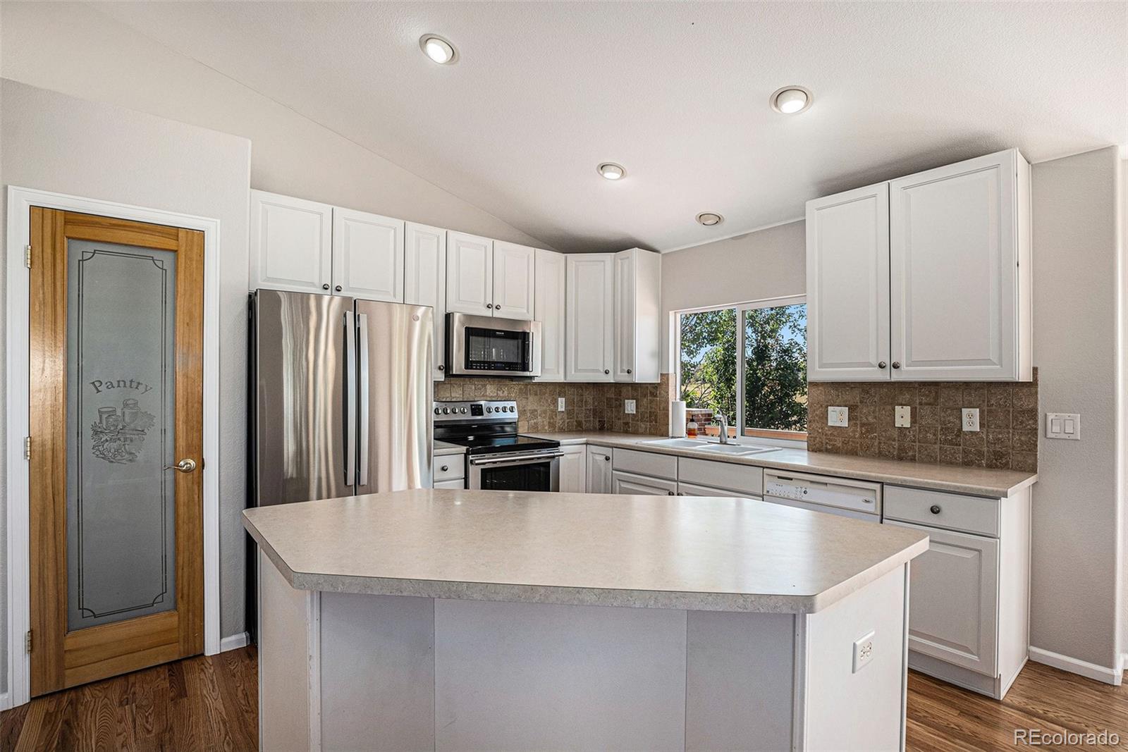 MLS Image #10 for 2078  alpine drive,erie, Colorado