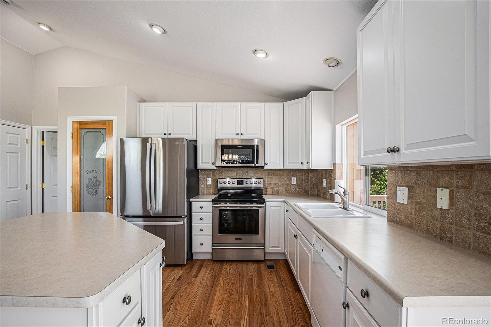 MLS Image #11 for 2078  alpine drive,erie, Colorado