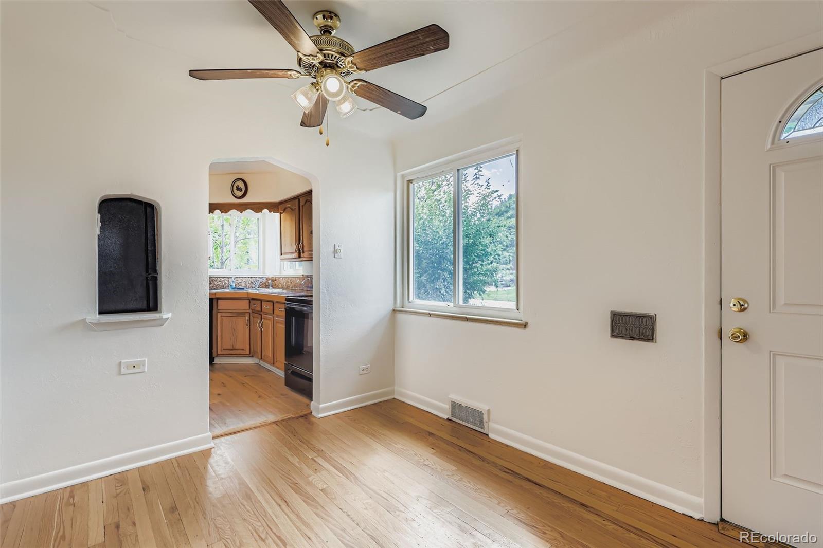 MLS Image #6 for 3348 s emerson street,englewood, Colorado