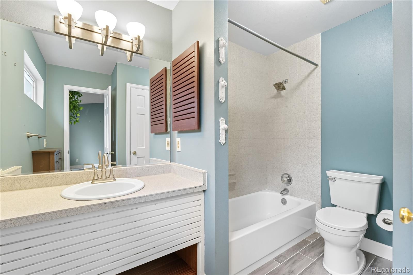 MLS Image #20 for 1470 s quebec way 261,denver, Colorado