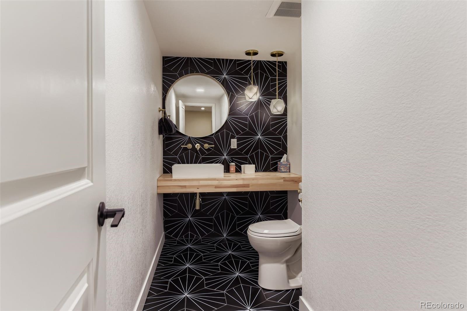 MLS Image #33 for 8267  arapahoe peak street,littleton, Colorado