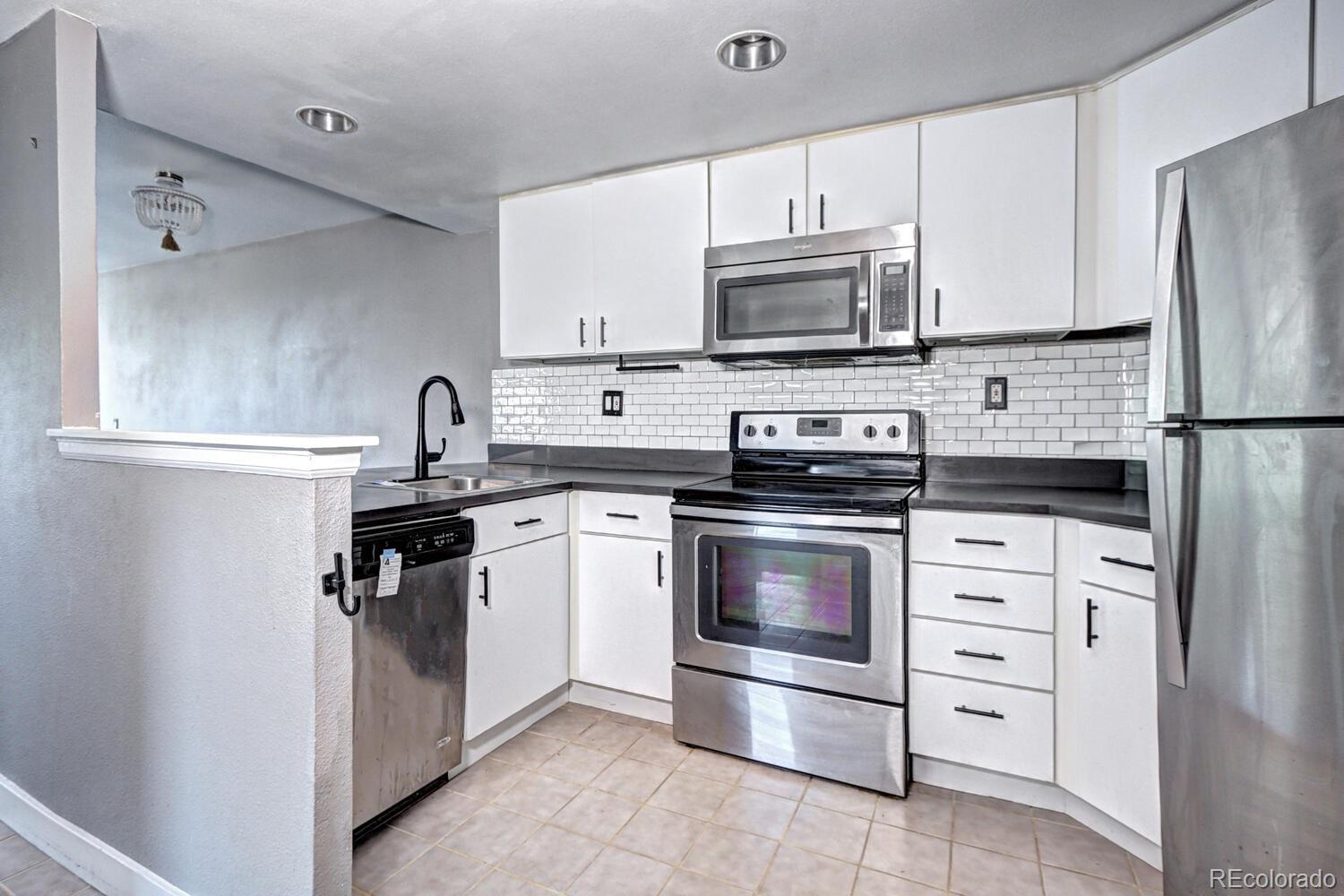MLS Image #14 for 100  park avenue 204,denver, Colorado