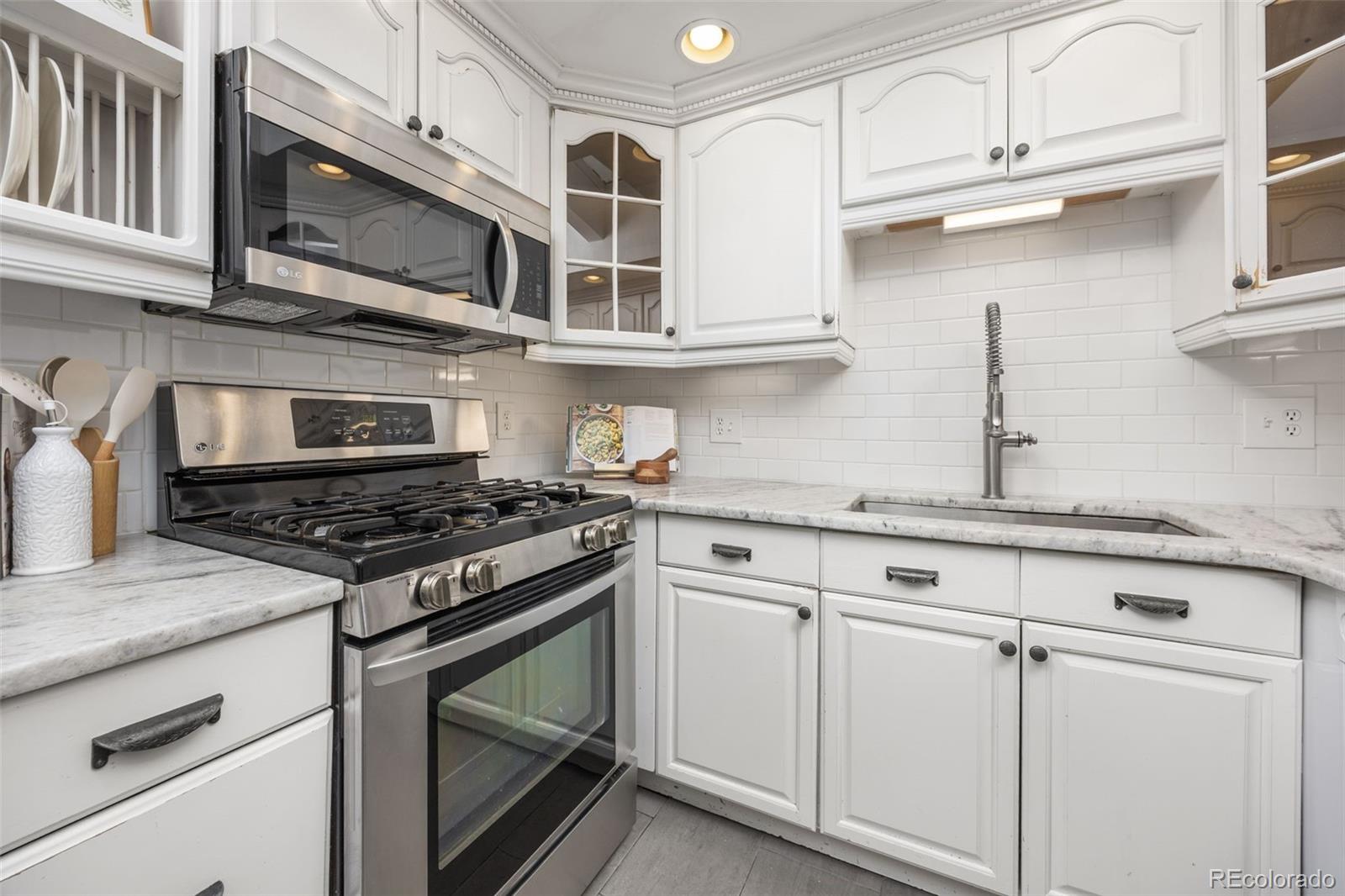 MLS Image #11 for 1617 e 22nd avenue,denver, Colorado