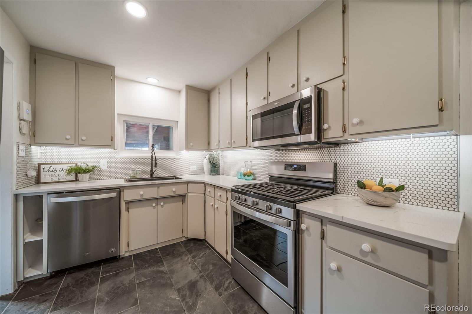 MLS Image #10 for 3170 w colorado avenue,denver, Colorado