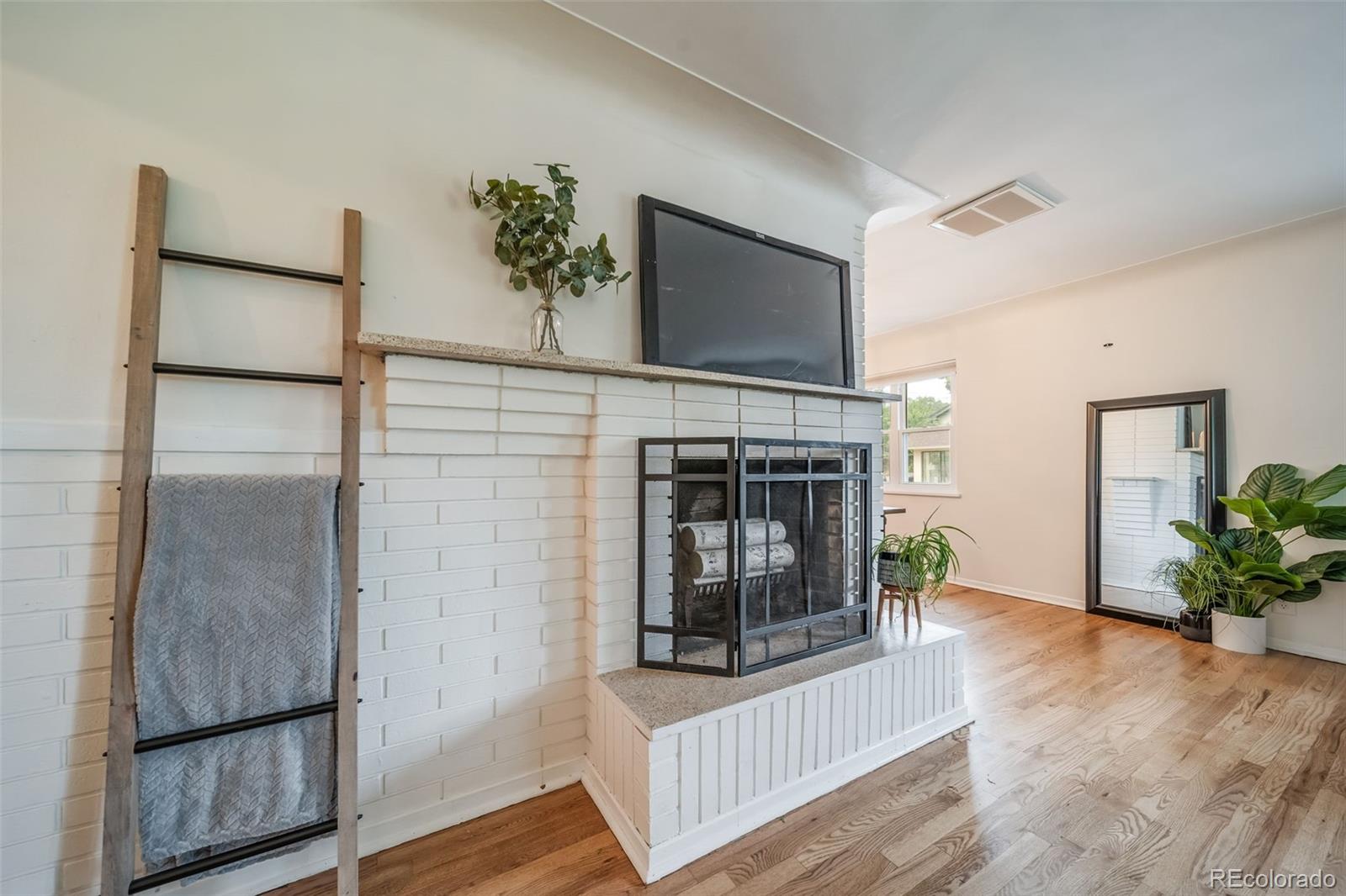 MLS Image #3 for 3170 w colorado avenue,denver, Colorado