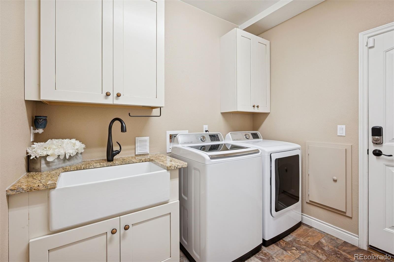 MLS Image #20 for 19517 e 55th avenue,denver, Colorado
