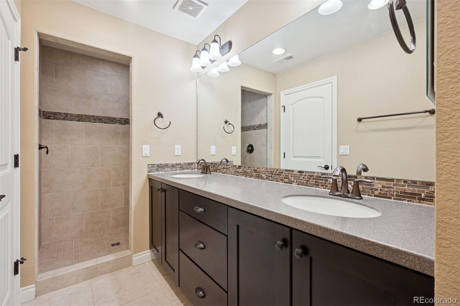 MLS Image #26 for 19517 e 55th avenue,denver, Colorado