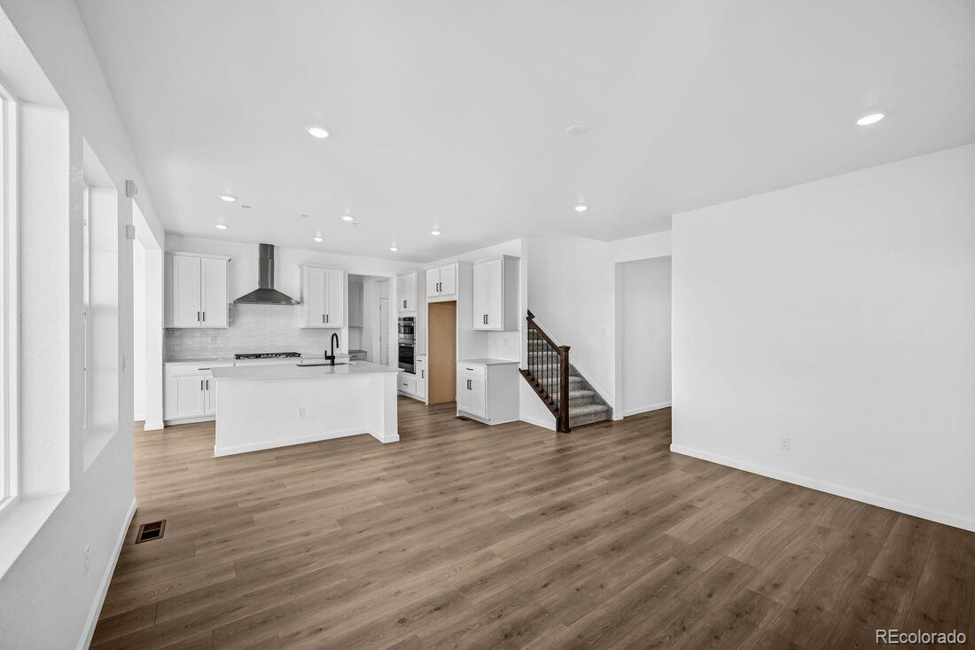 MLS Image #8 for 8800  whiteclover street,littleton, Colorado