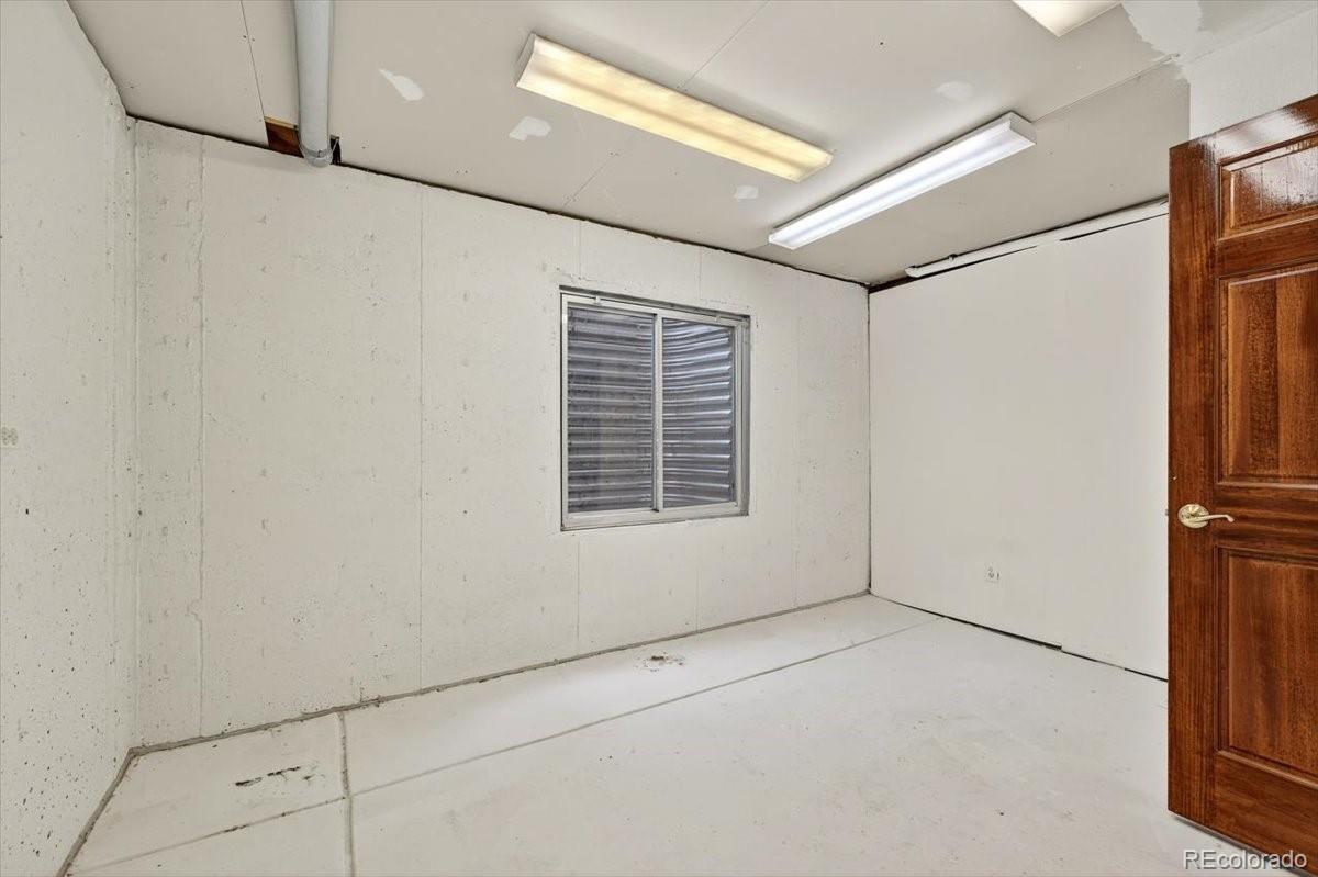 MLS Image #38 for 2556 w 110th place,denver, Colorado