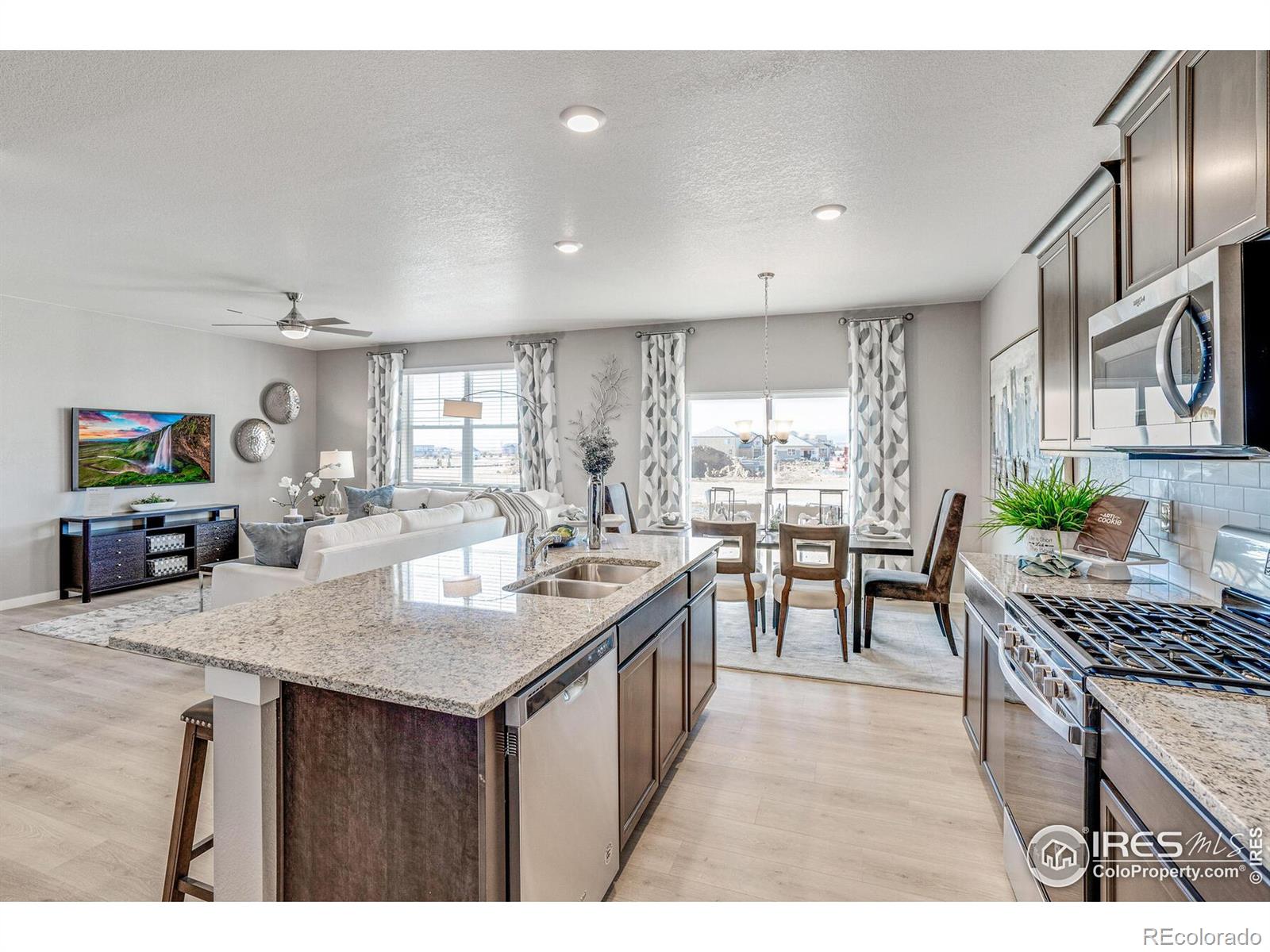 MLS Image #13 for 946  london way,severance, Colorado